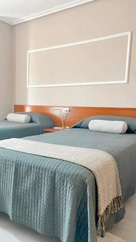 Twin Room - single occupancy in Casa Pazos, Pedrafita do Cebreiro Twin Room - single occupancy in Casa Pazos, Pedrafita do Cebreiro