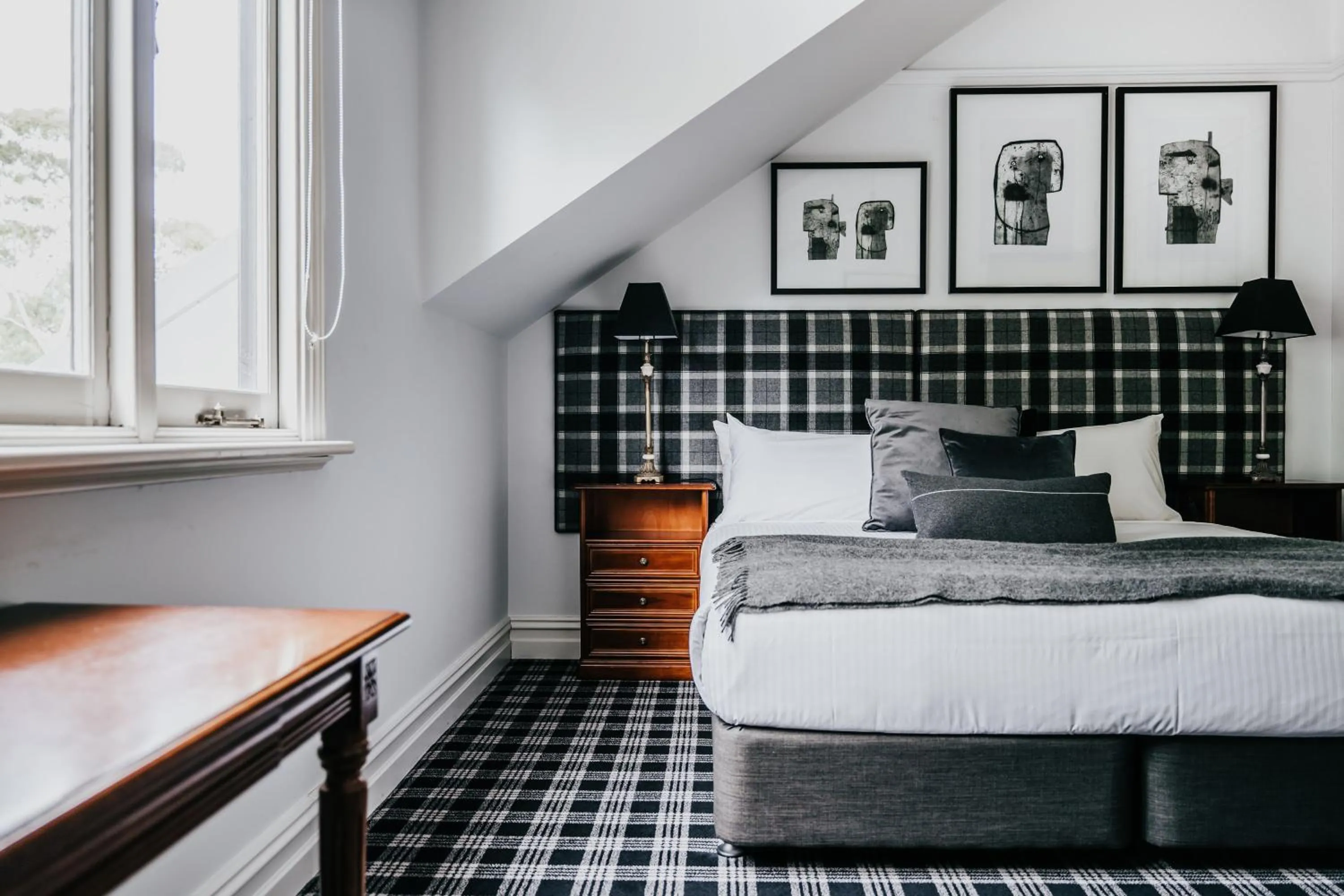 Bed in Hotel Bellinzona Daylesford