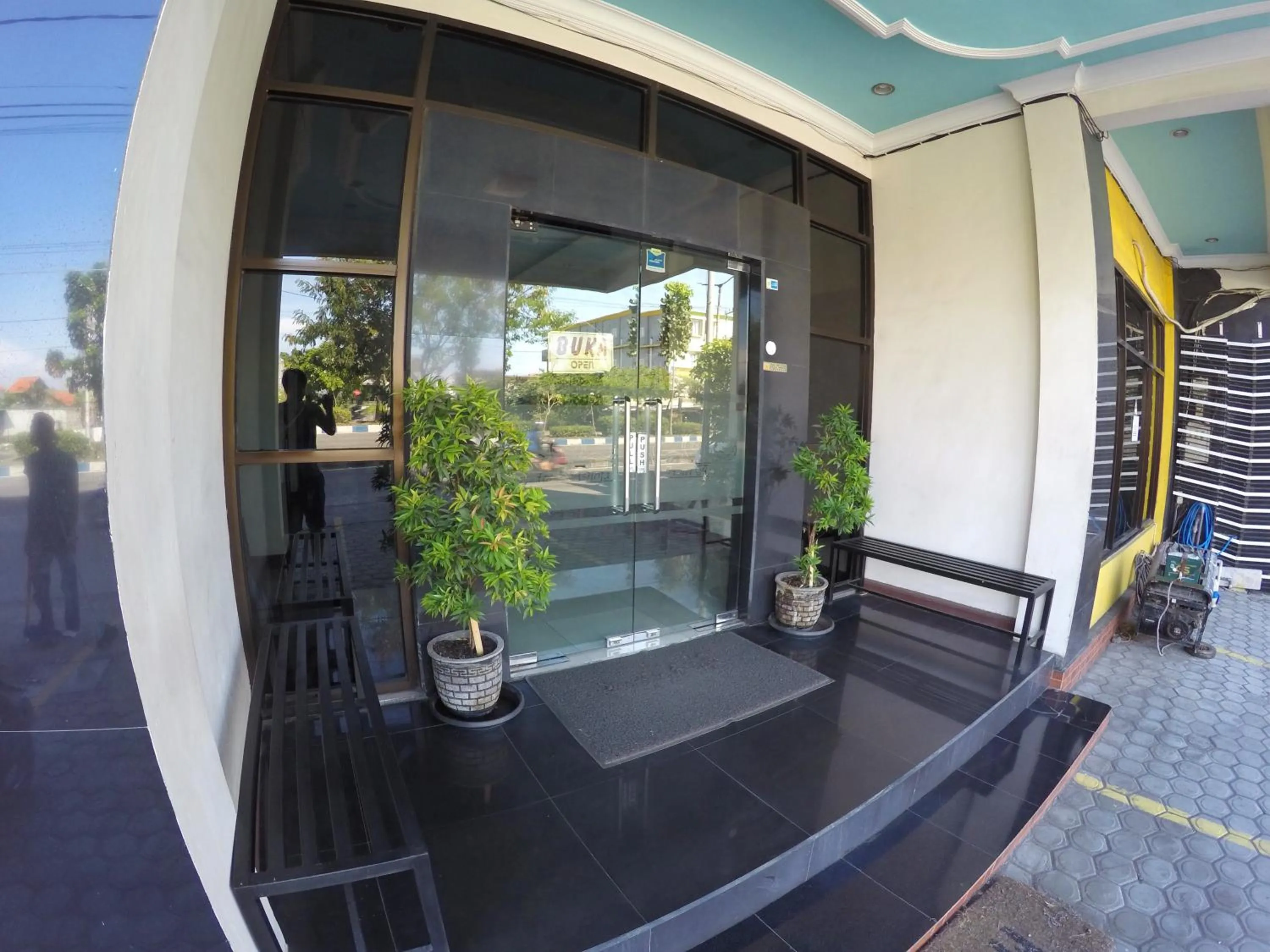 Facade/entrance in Hotel Ashofa