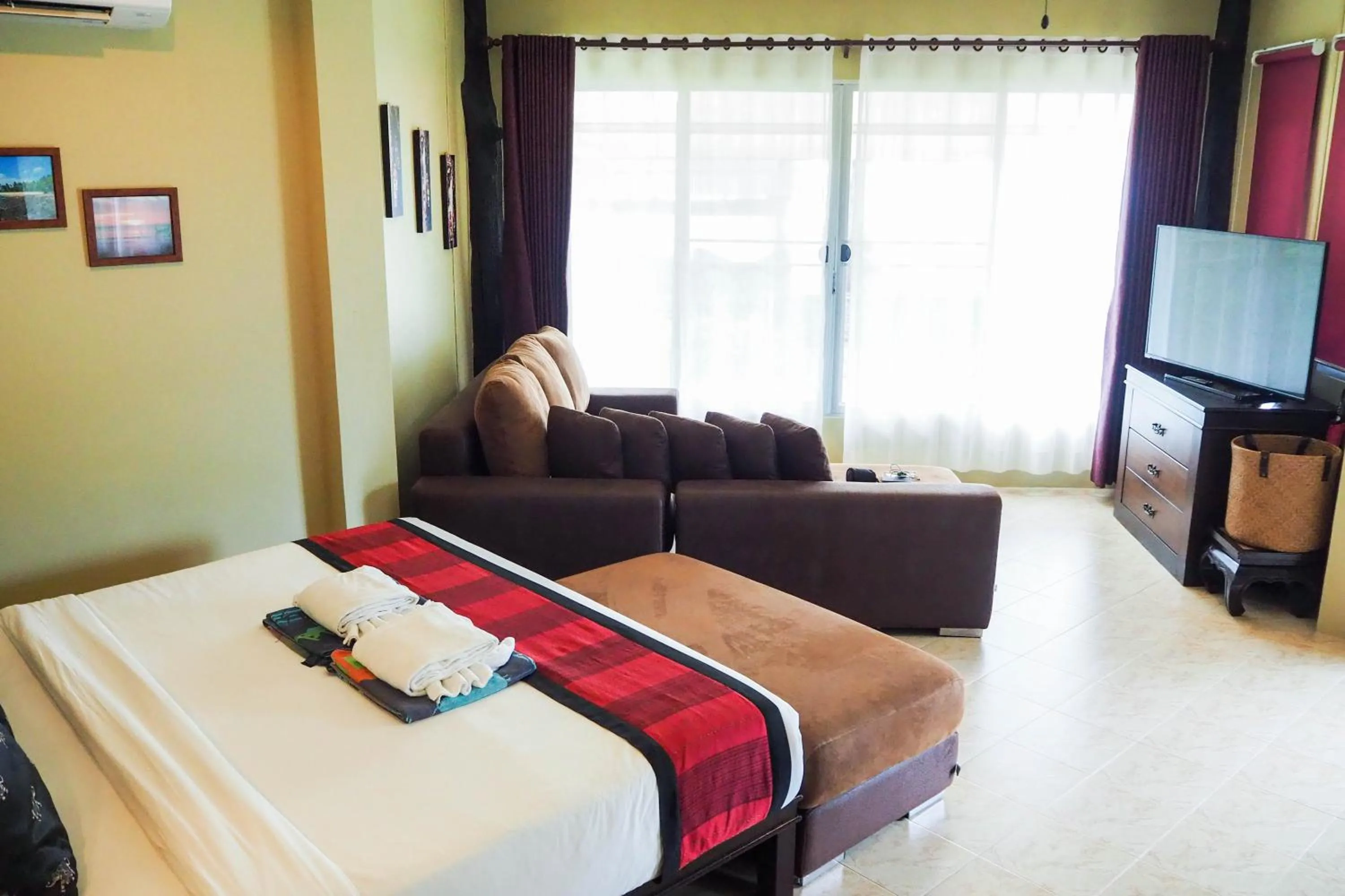 Seating area, Bed in Lanta Castaway Beach Resort