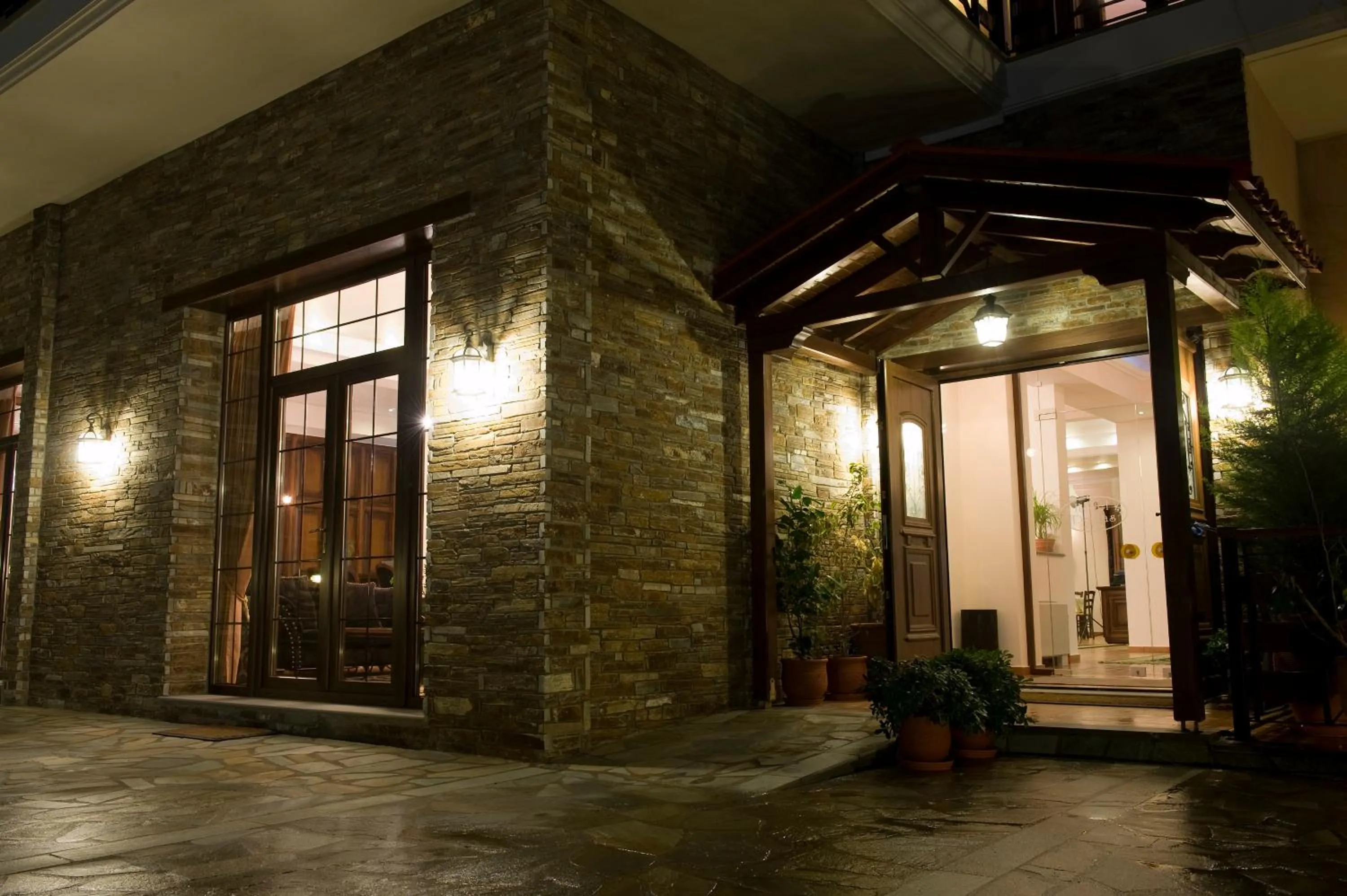 Facade/entrance in Dellas Boutique Hotel