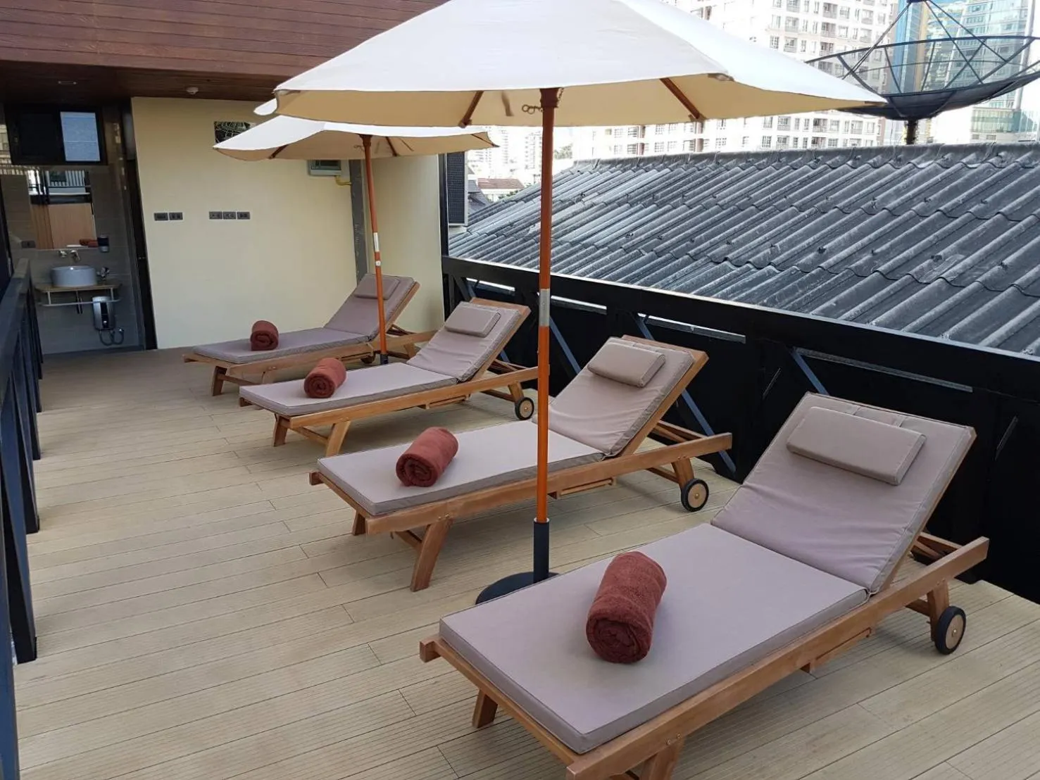 Property building in Syama Suite Sukhumvit 20