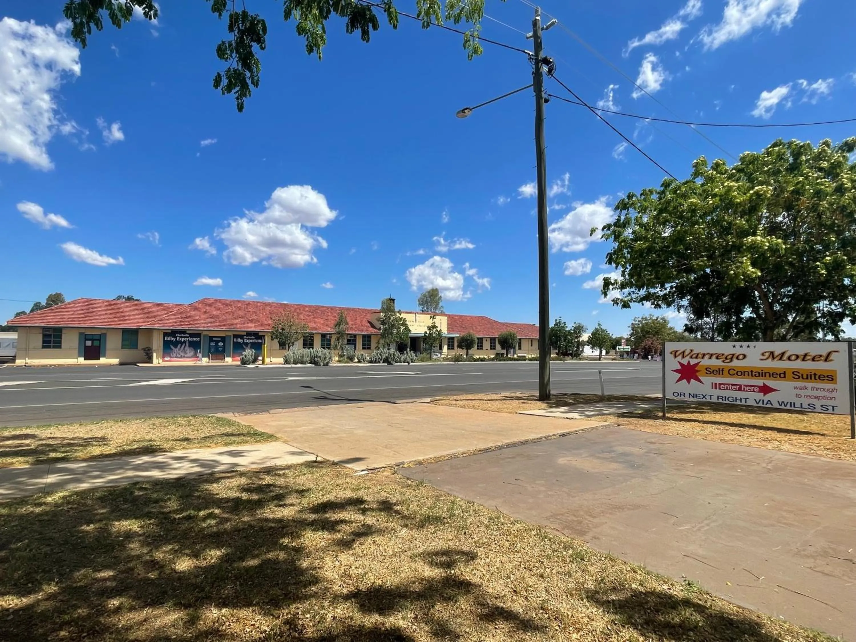 Day in Warrego Motel