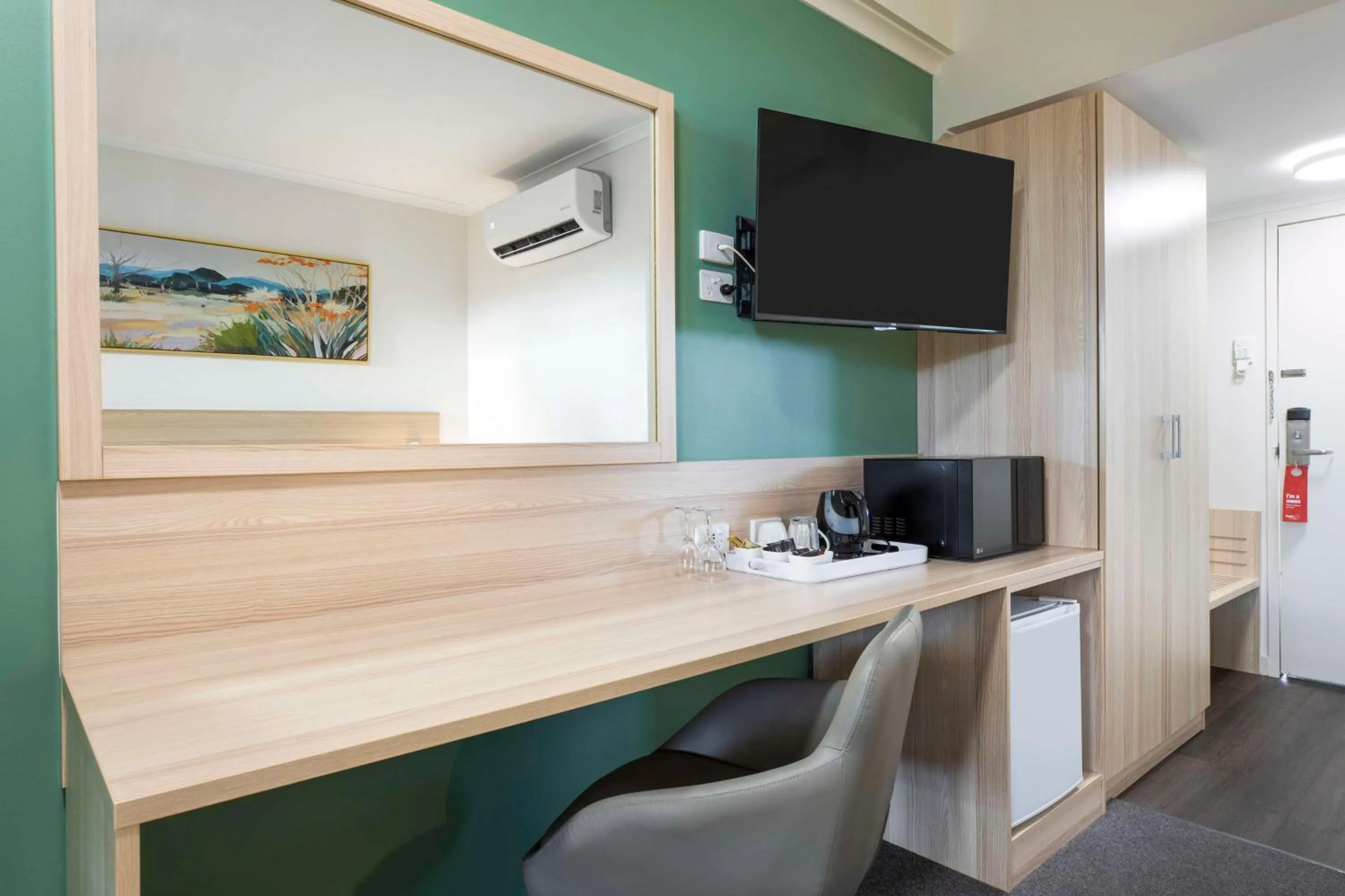 Bedroom in Roxby Downs Motor Inn