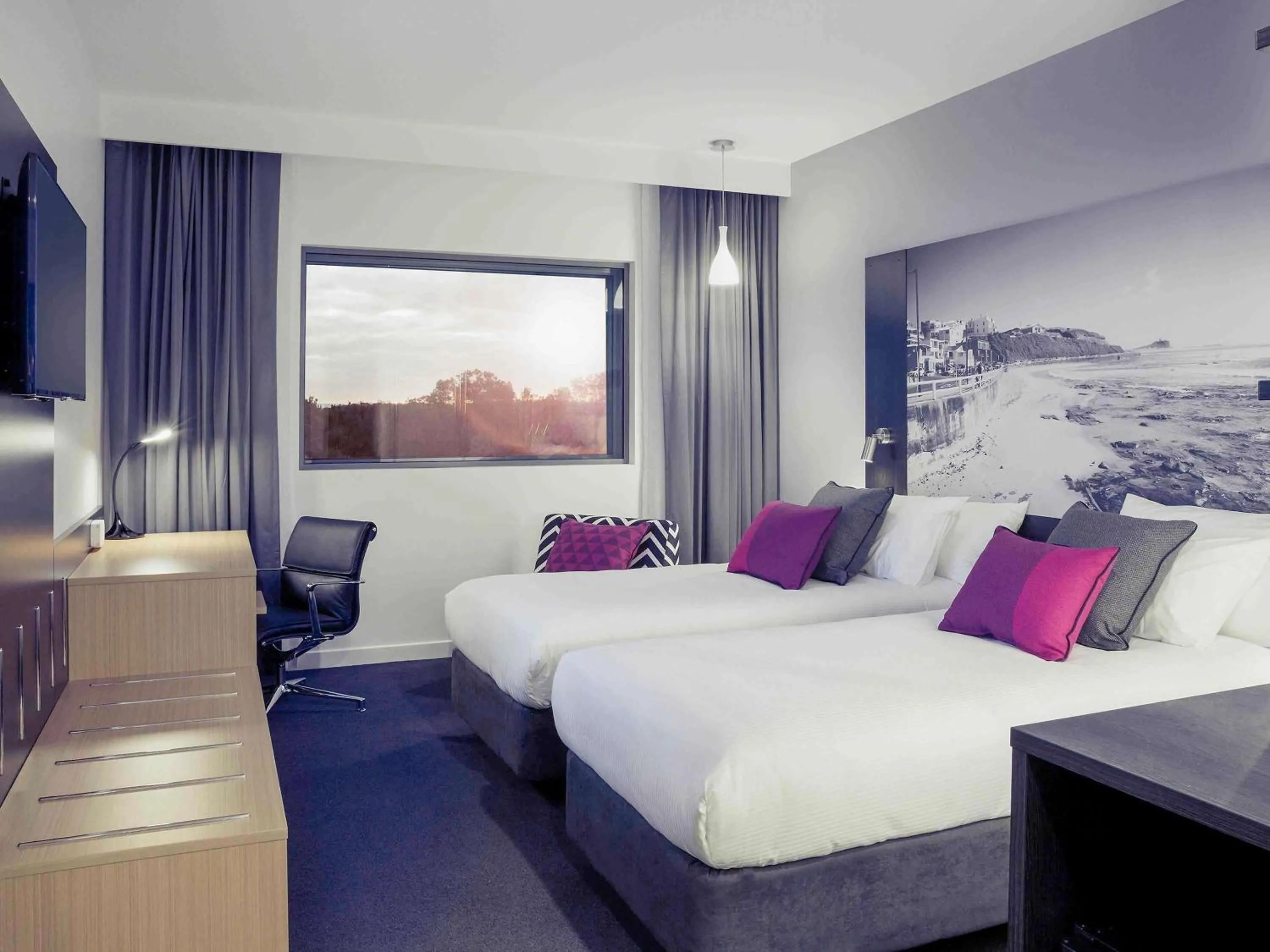 Bedroom, Bed in Mercure Newcastle Airport