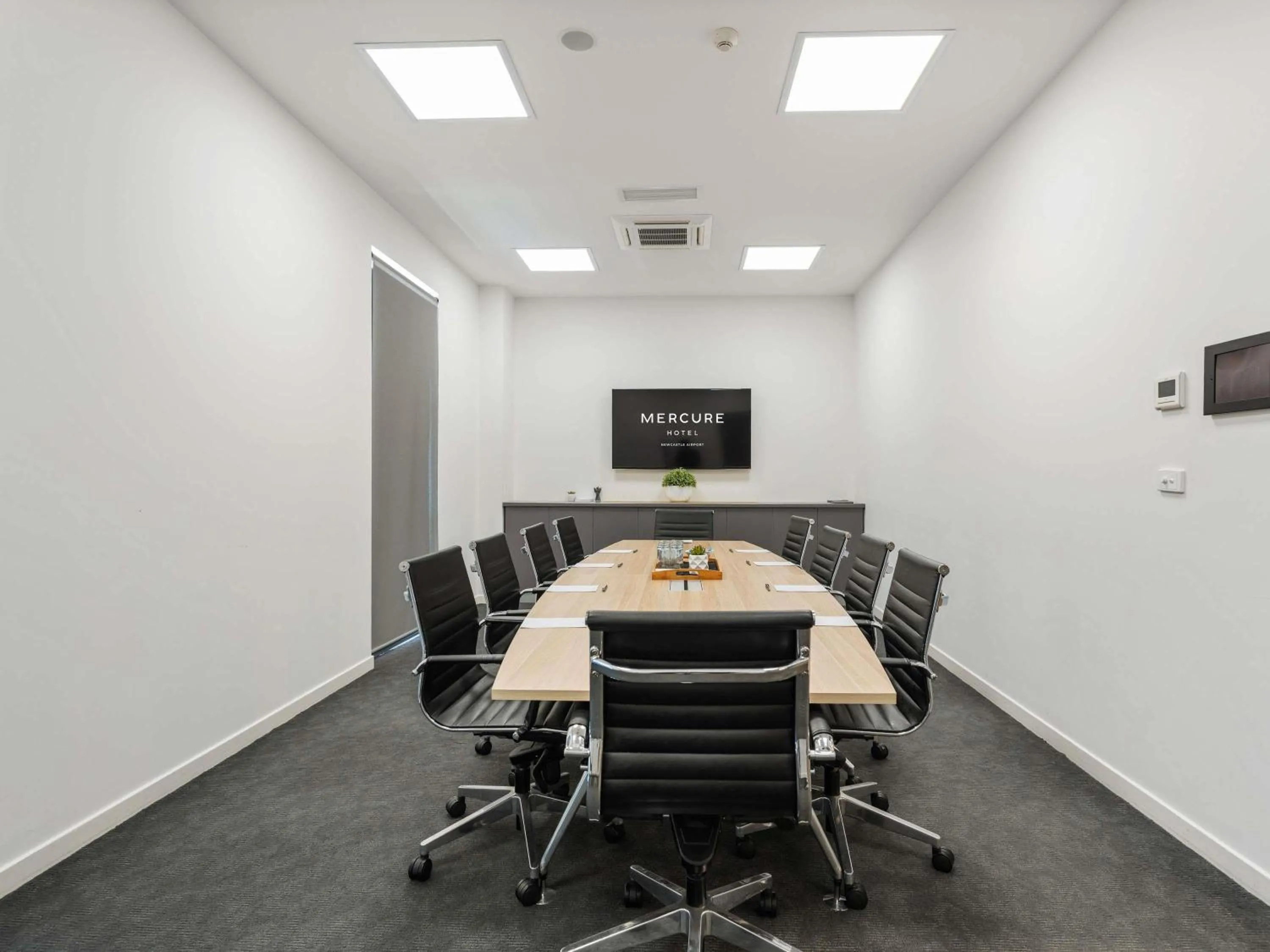 Meeting/conference room in Mercure Newcastle Airport