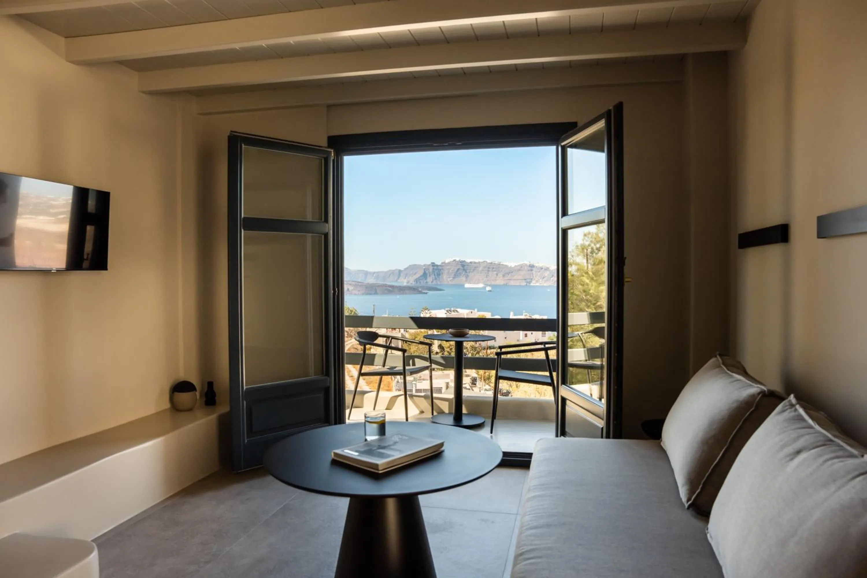 Natural landscape in Black Diamond Suites