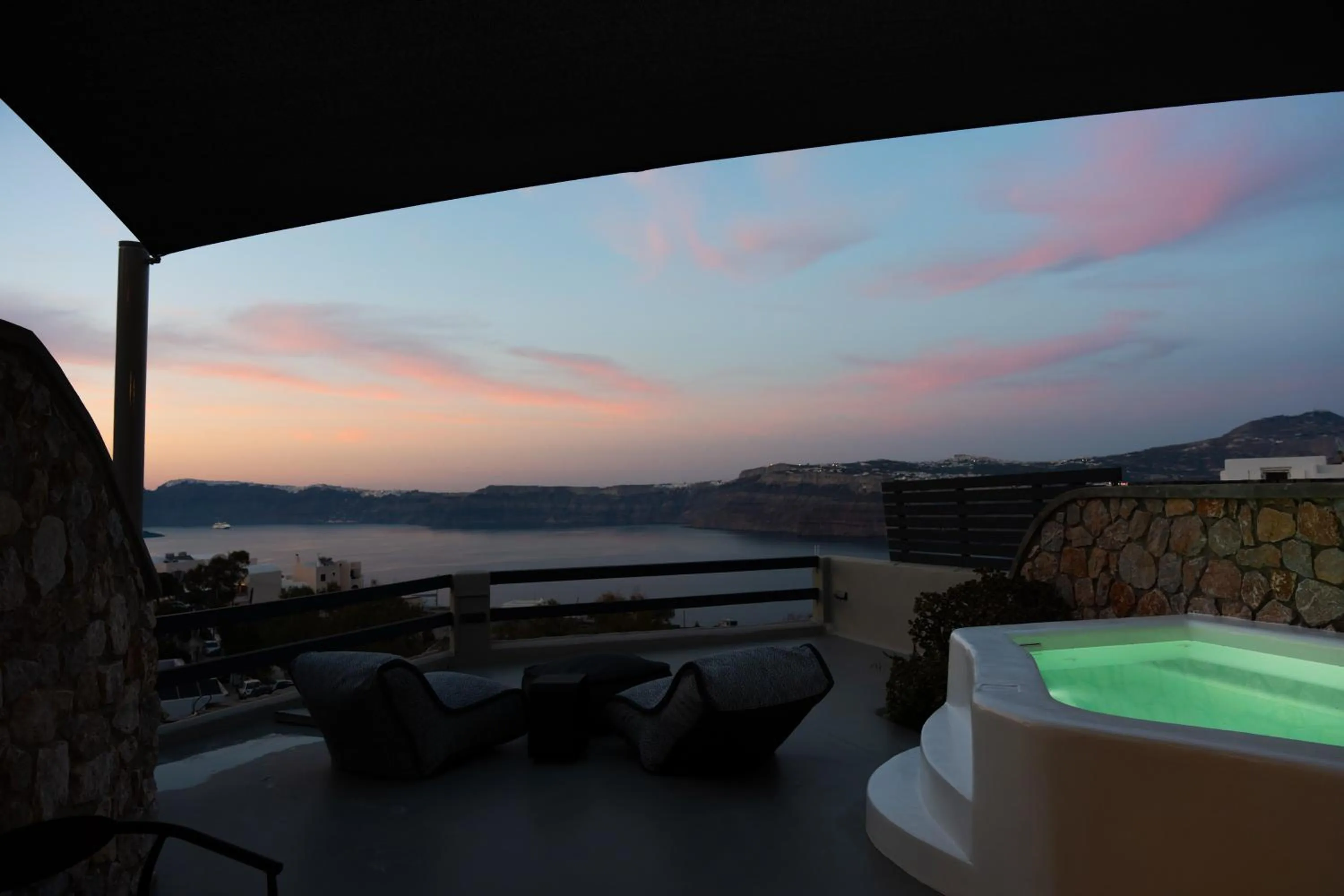 Patio in Black Diamond Suites