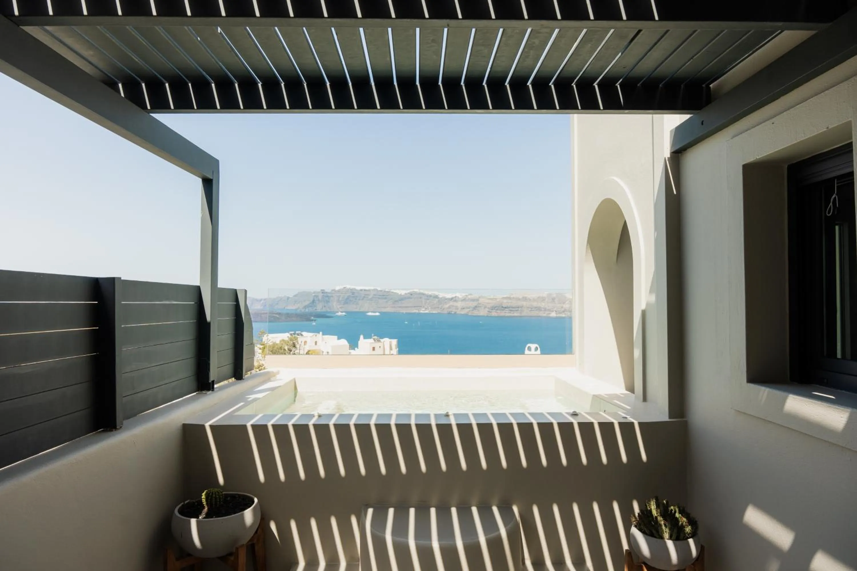 Split Level Superior Suite with Private Plunge Pool and Caldera View in Black Diamond Suites