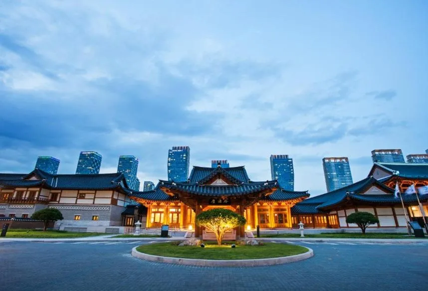 Gyeongwonjae By Walkerhill