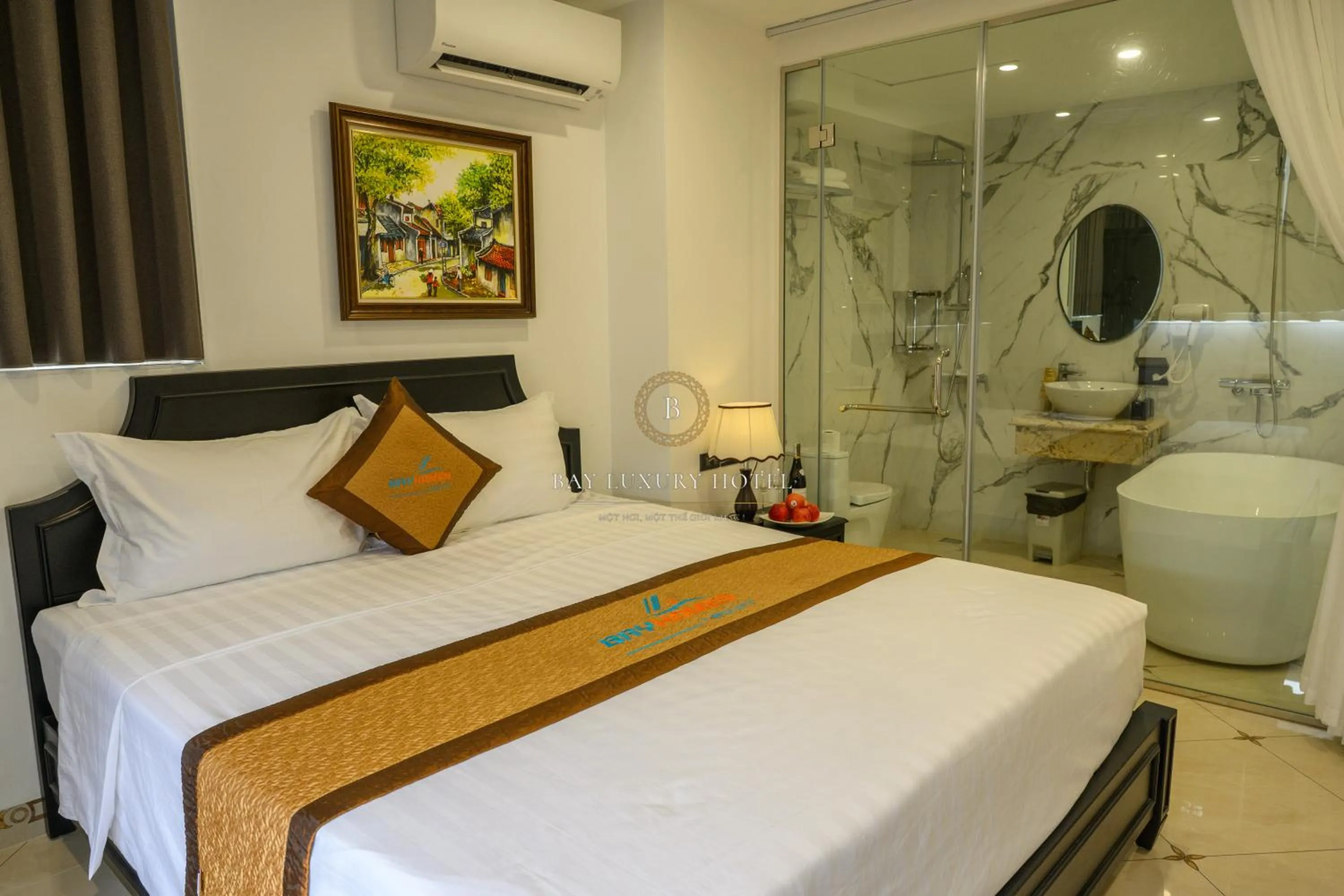 Bed in Bay Luxury Hotel & Spa - No 1 Ngo Huyen