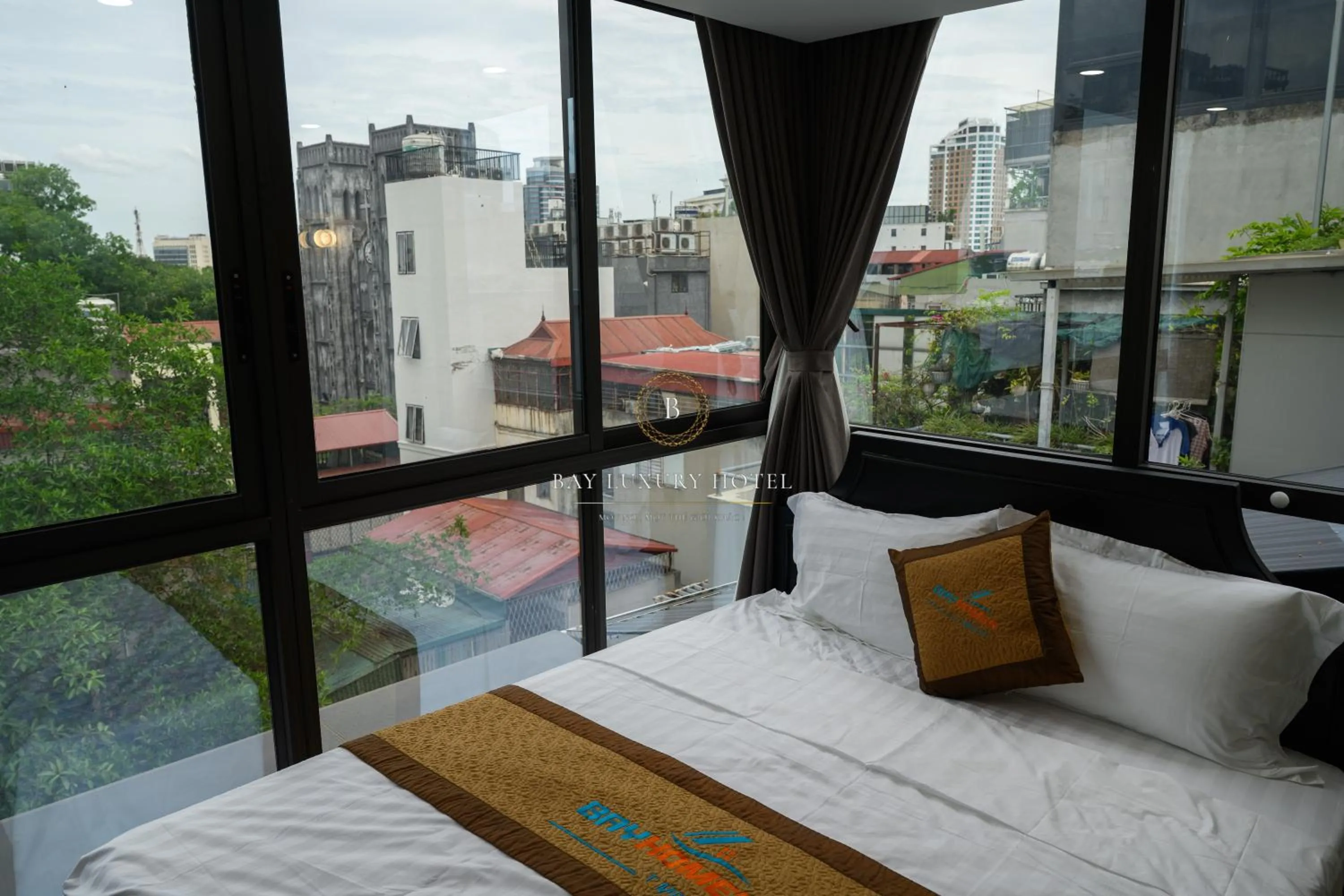 City view, Bed in Bay Luxury Hotel & Spa - No 1 Ngo Huyen