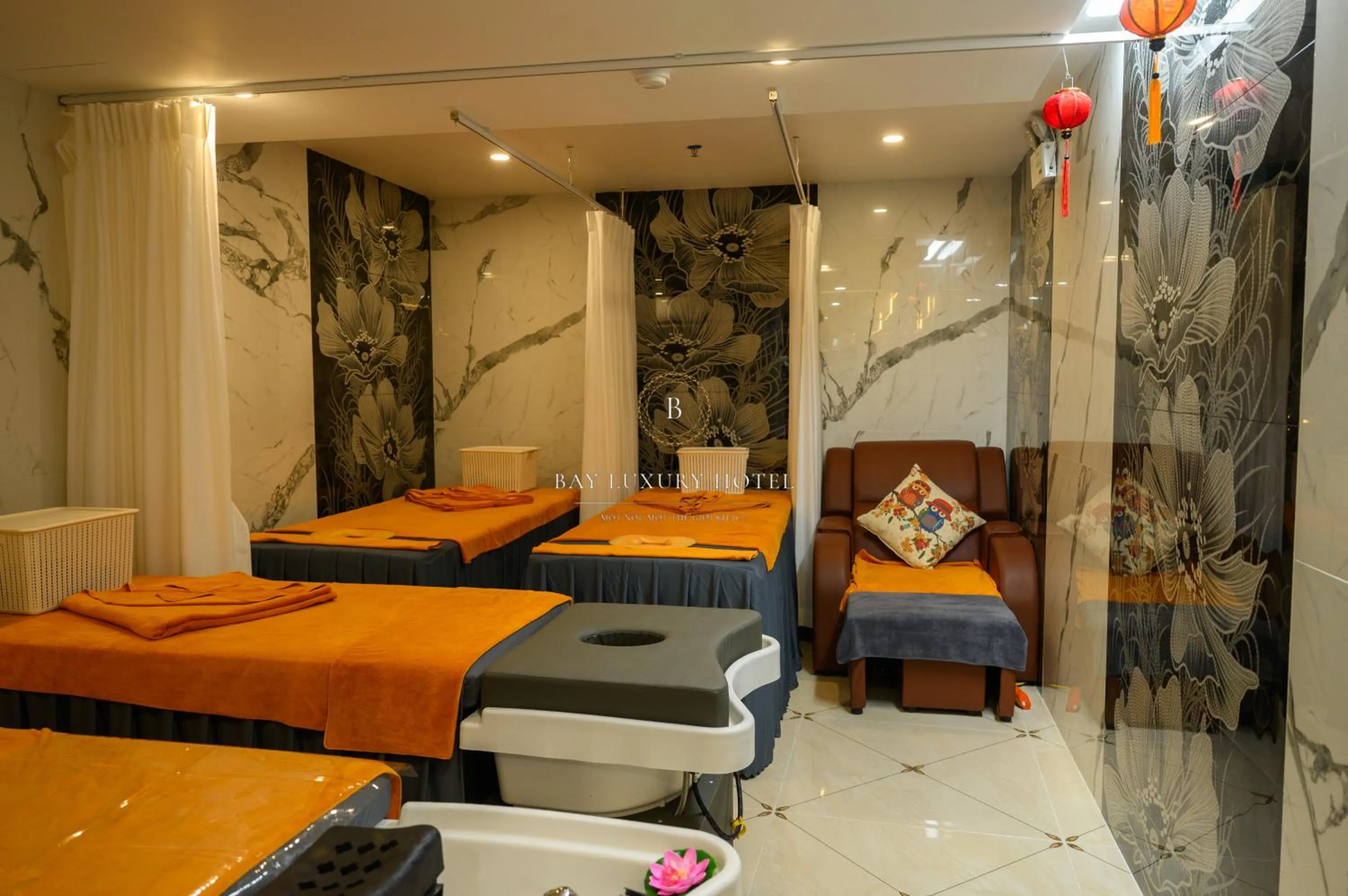 Spa and wellness centre/facilities, Bed in Bay Luxury Hotel & Spa - No 1 Ngo Huyen