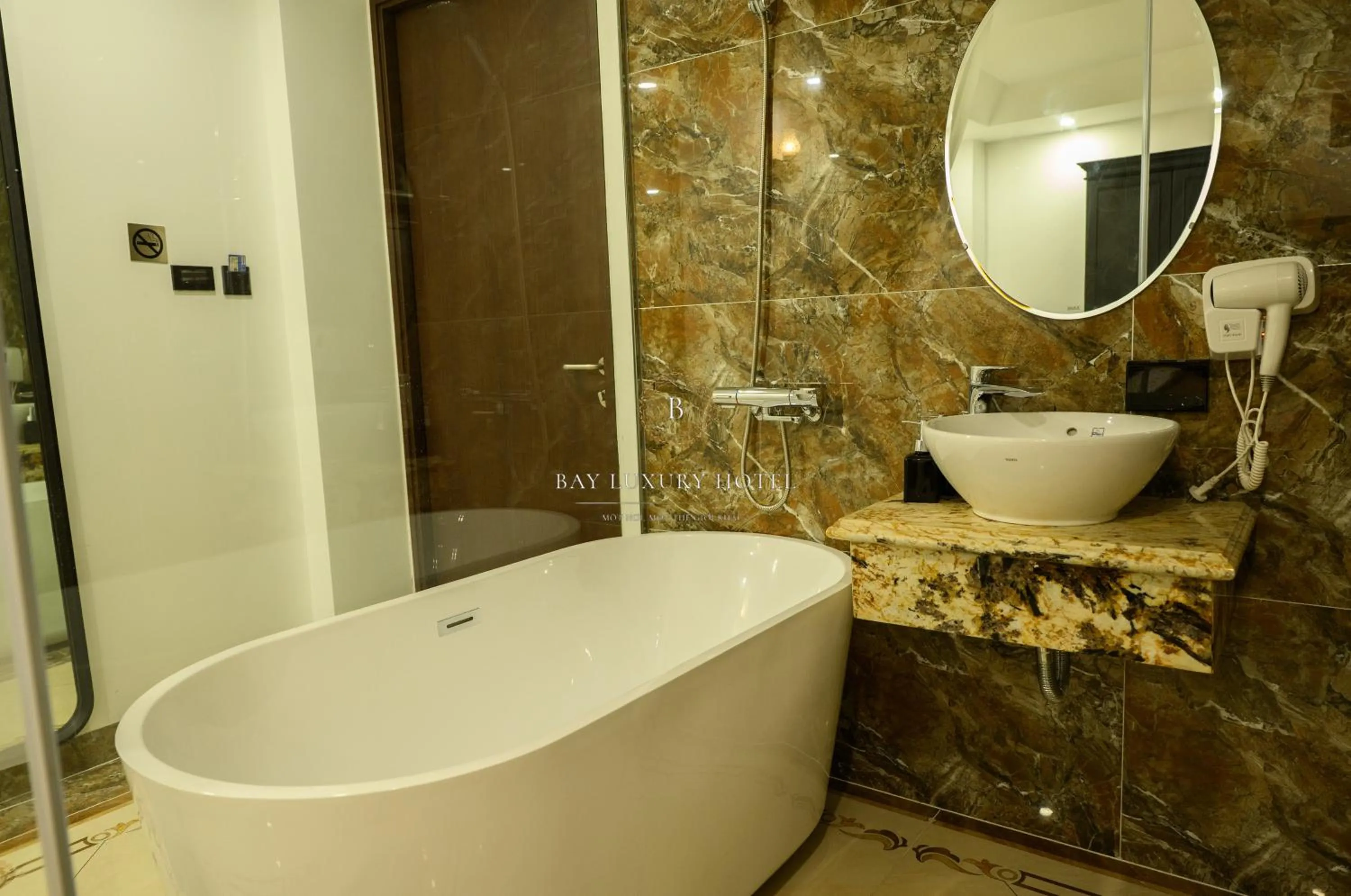 Bath in Bay Luxury Hotel & Spa - No 1 Ngo Huyen