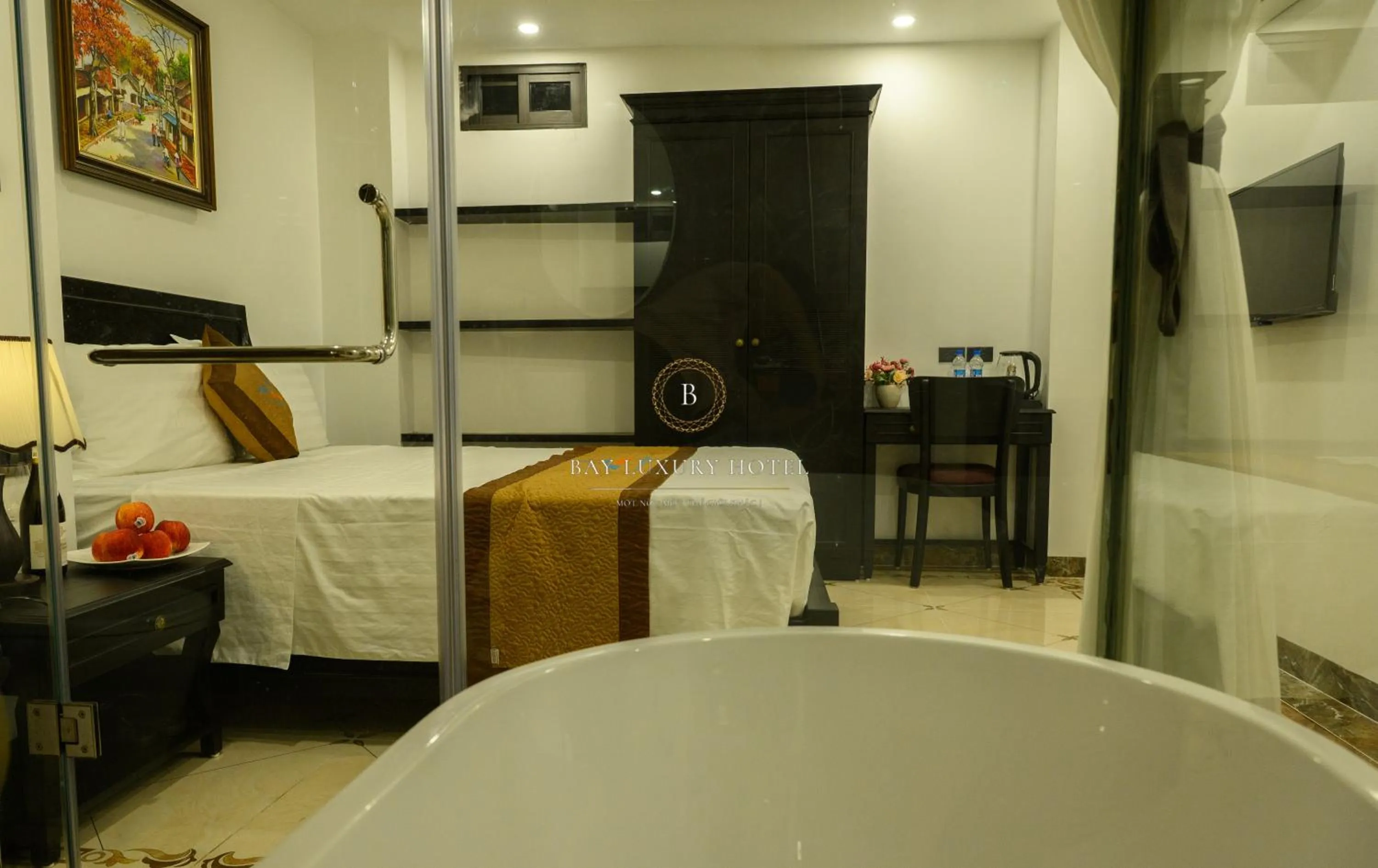 Photo of the whole room, Bed in Bay Luxury Hotel & Spa - No 1 Ngo Huyen