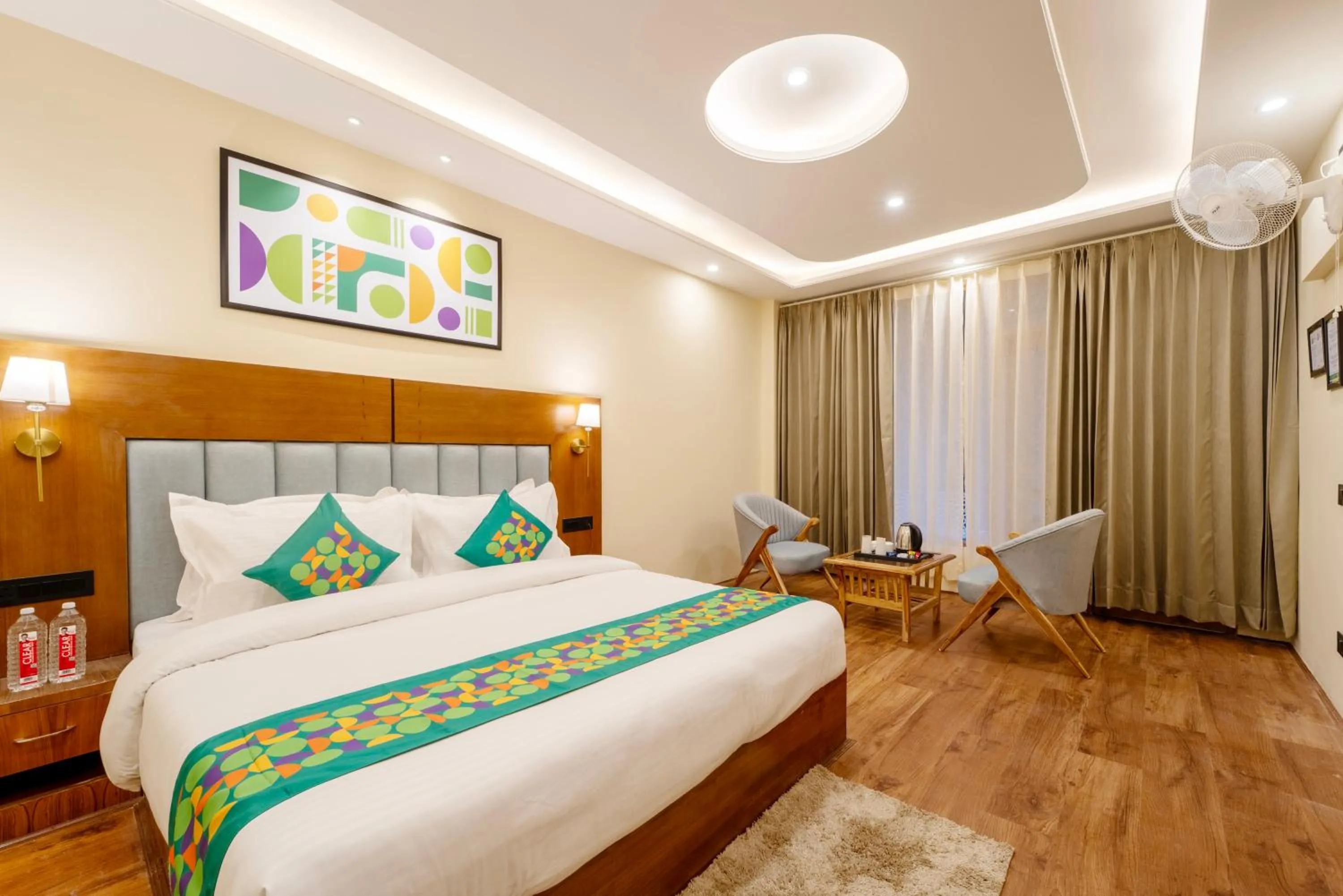 Bedroom, Bed in Treebo Premium The Takey'S, Mall Road