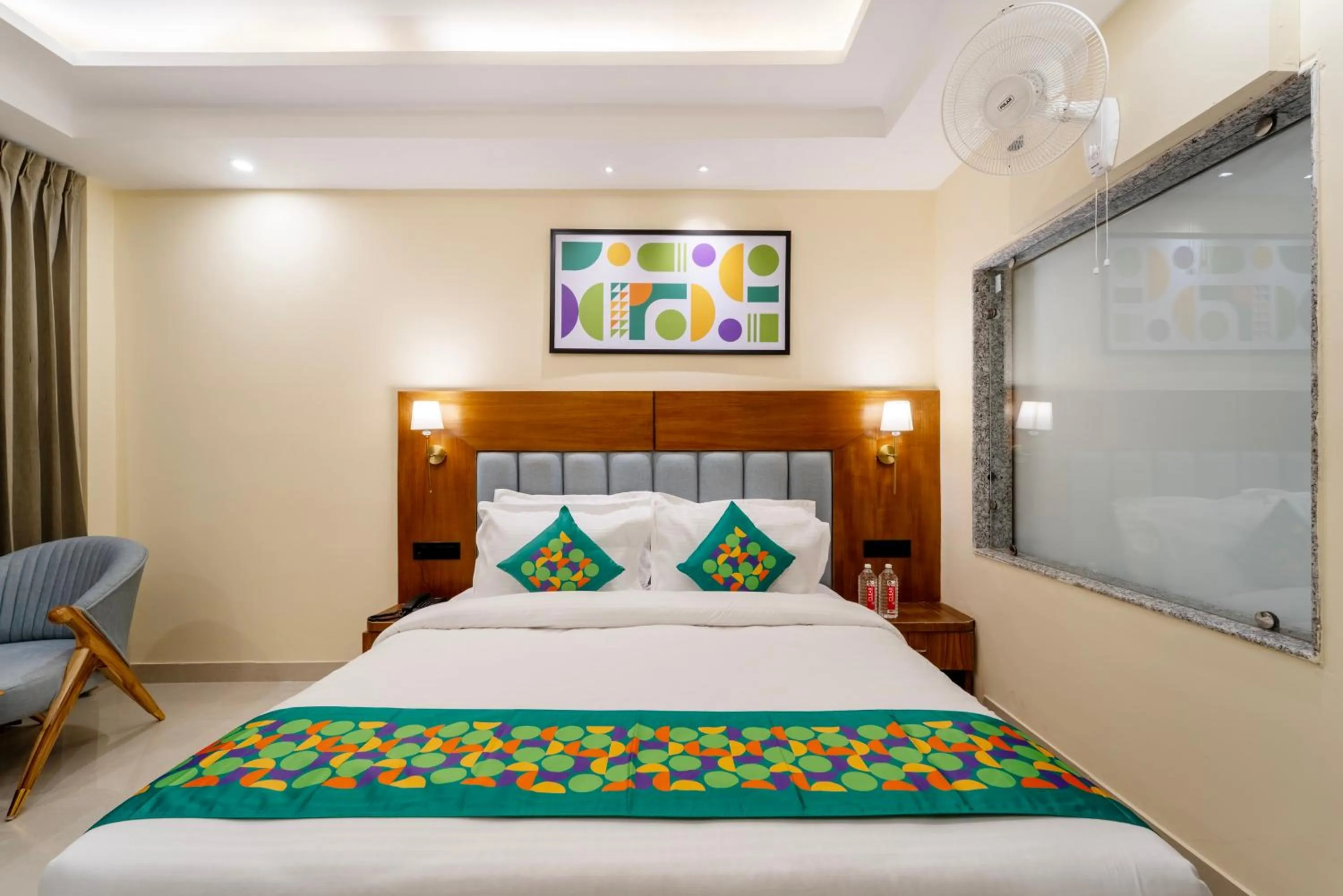 Bedroom, Bed in Treebo Premium The Takey'S, Mall Road