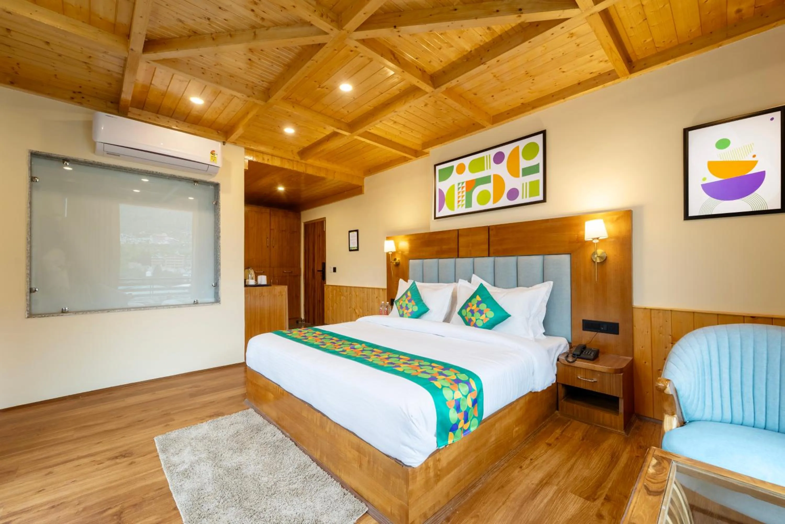 Bedroom, Bed in Treebo Premium The Takey'S, Mall Road