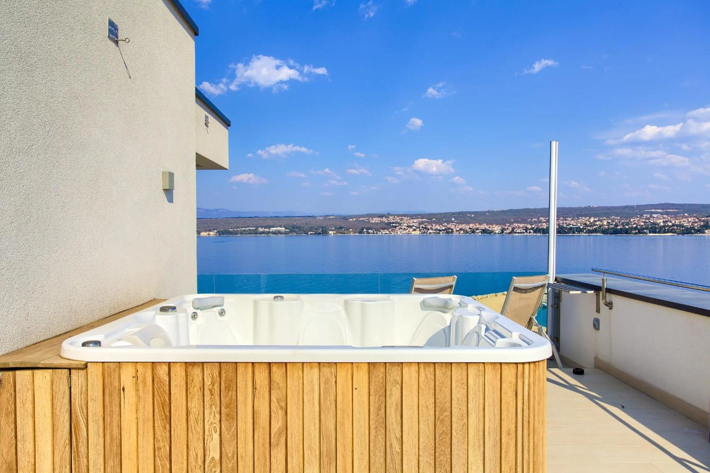 Hot Tub in Hotel Villa Margaret