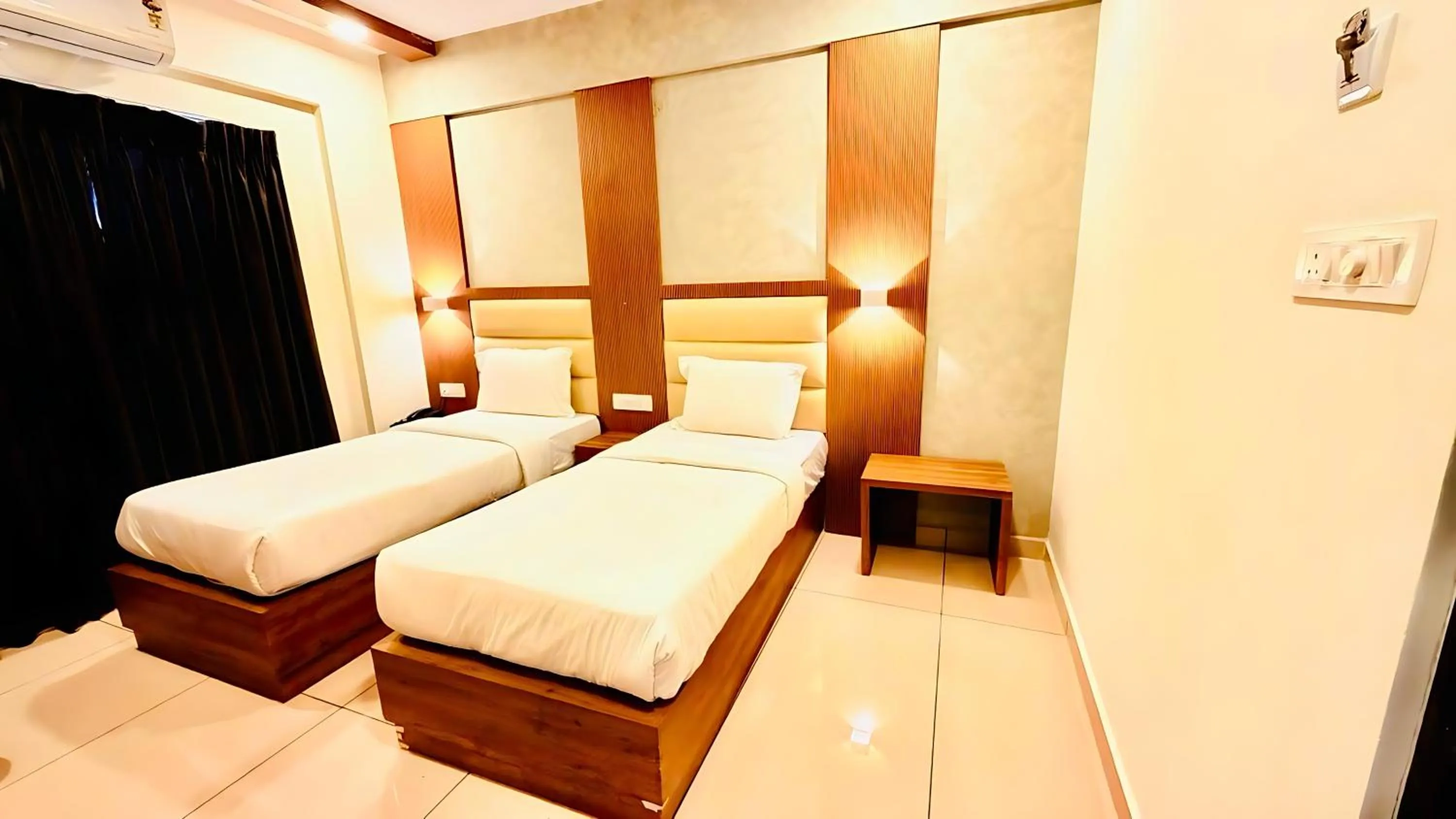 Bed in Hotel Rotano Garden Near Marathahalli Bridge