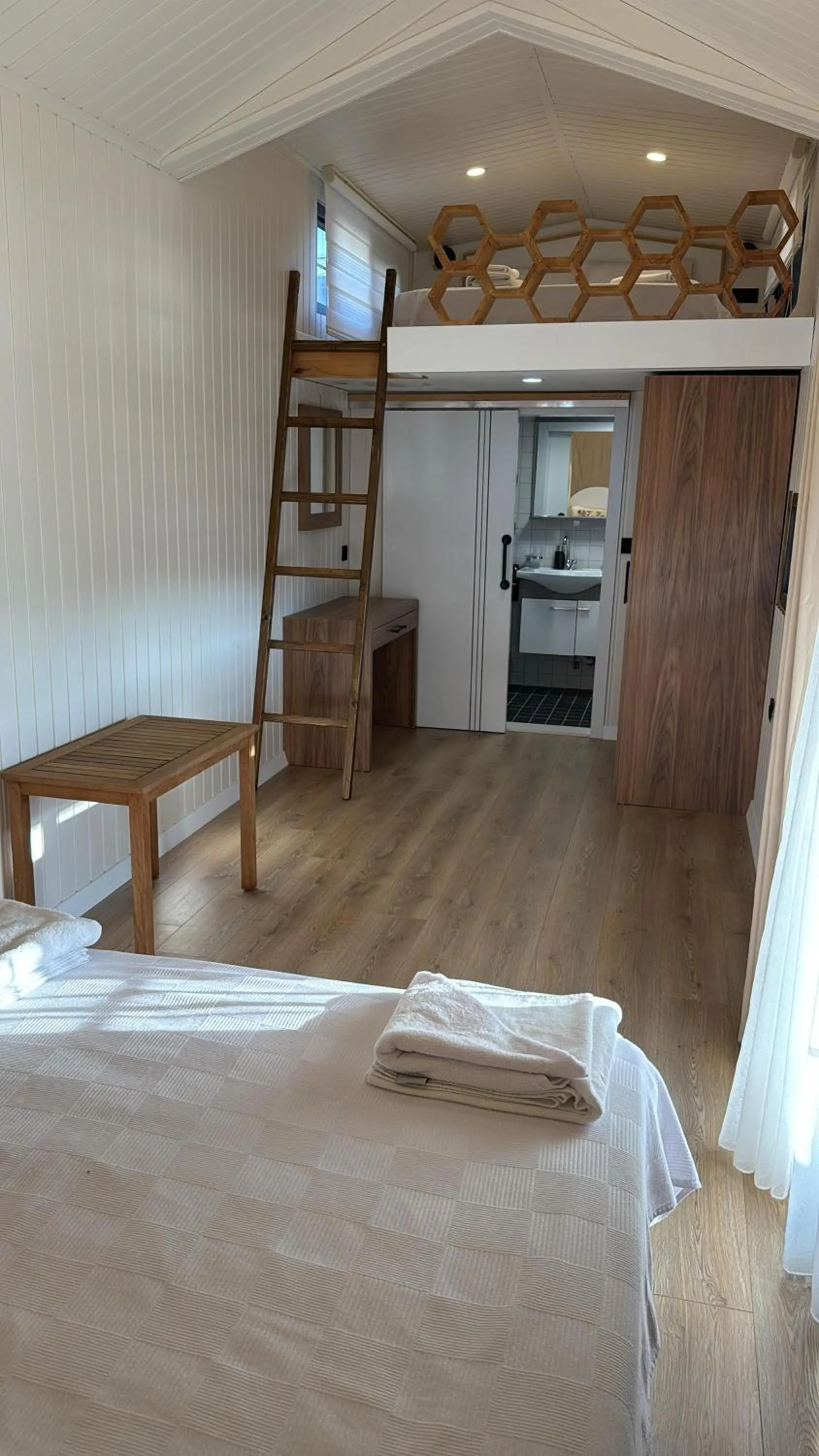 Photo of the whole room, Bed in Kekova Garden Village