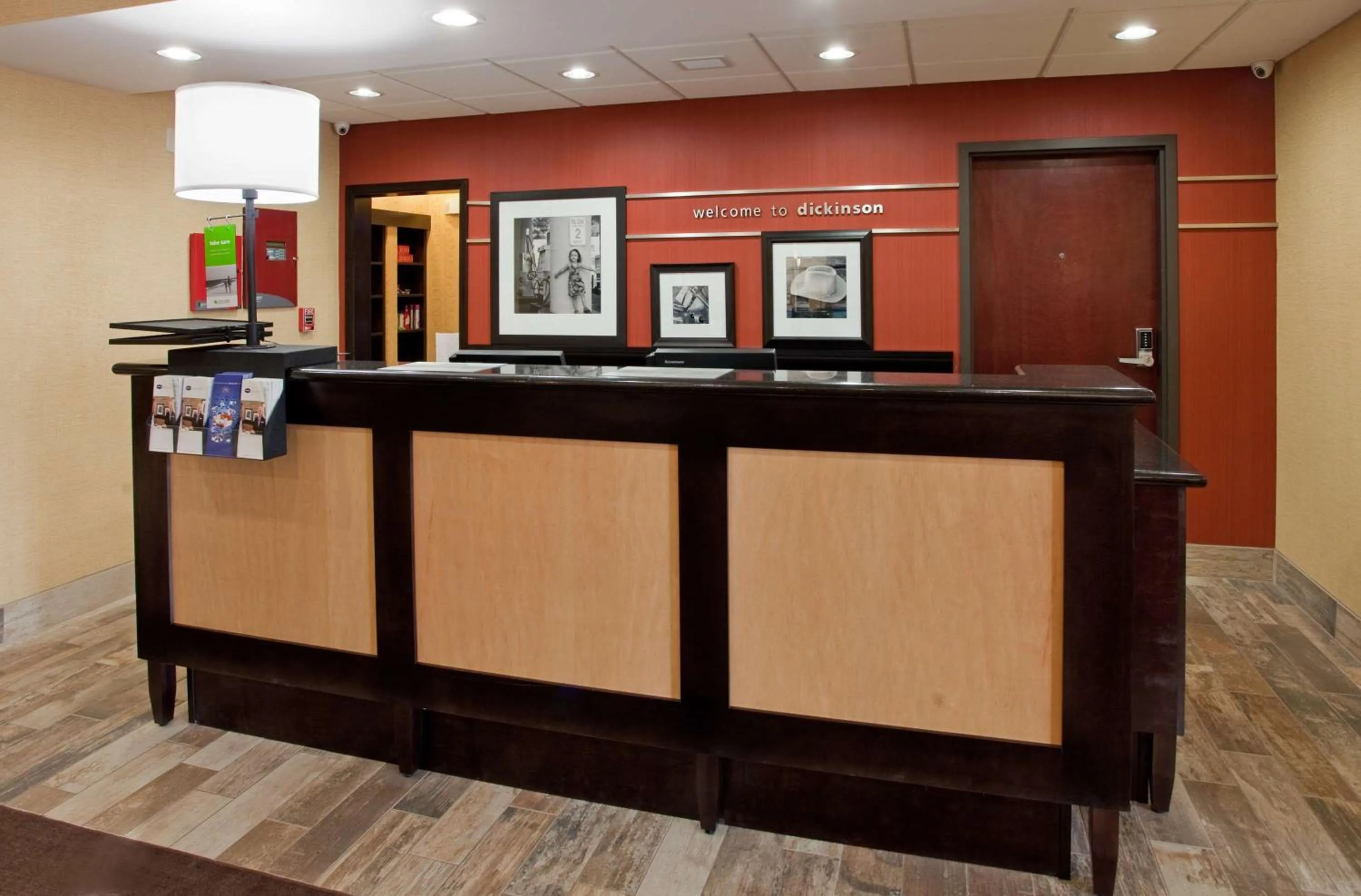 Lobby or reception in Hampton Inn & Suites Dickinson ND