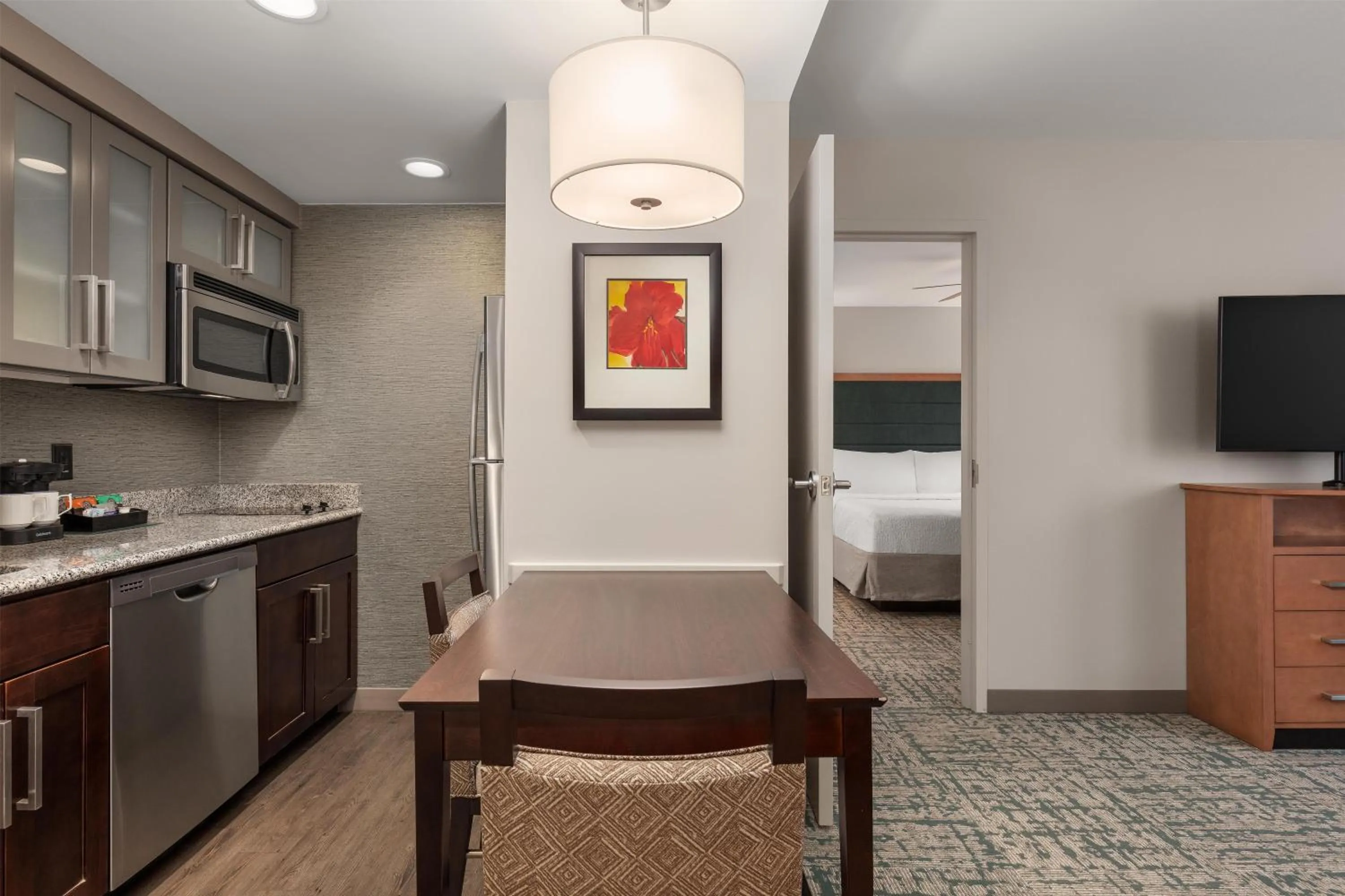 Kitchen or kitchenette in Homewood Suites TechRidge Parmer @ I-35