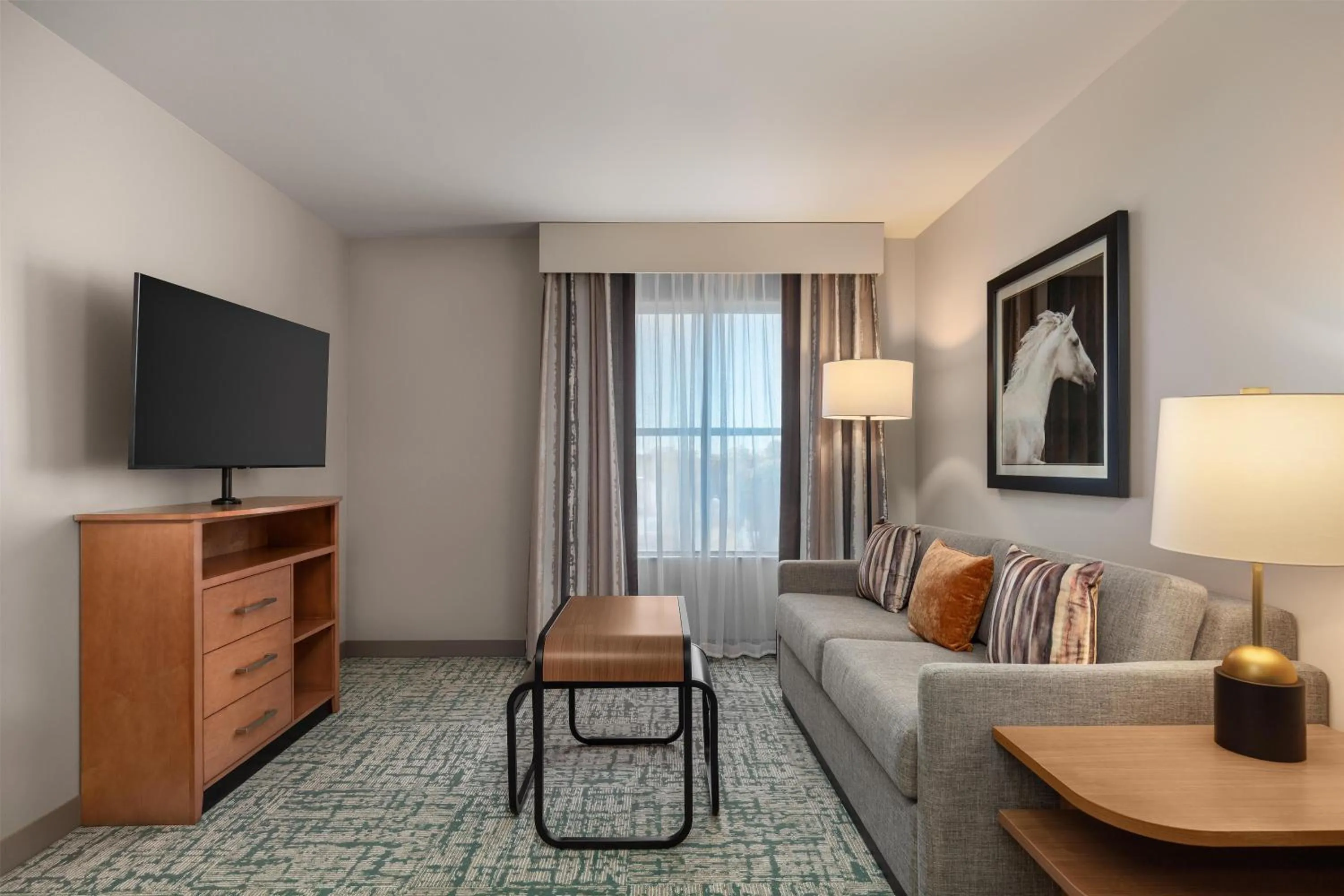 Living room in Homewood Suites TechRidge Parmer @ I-35