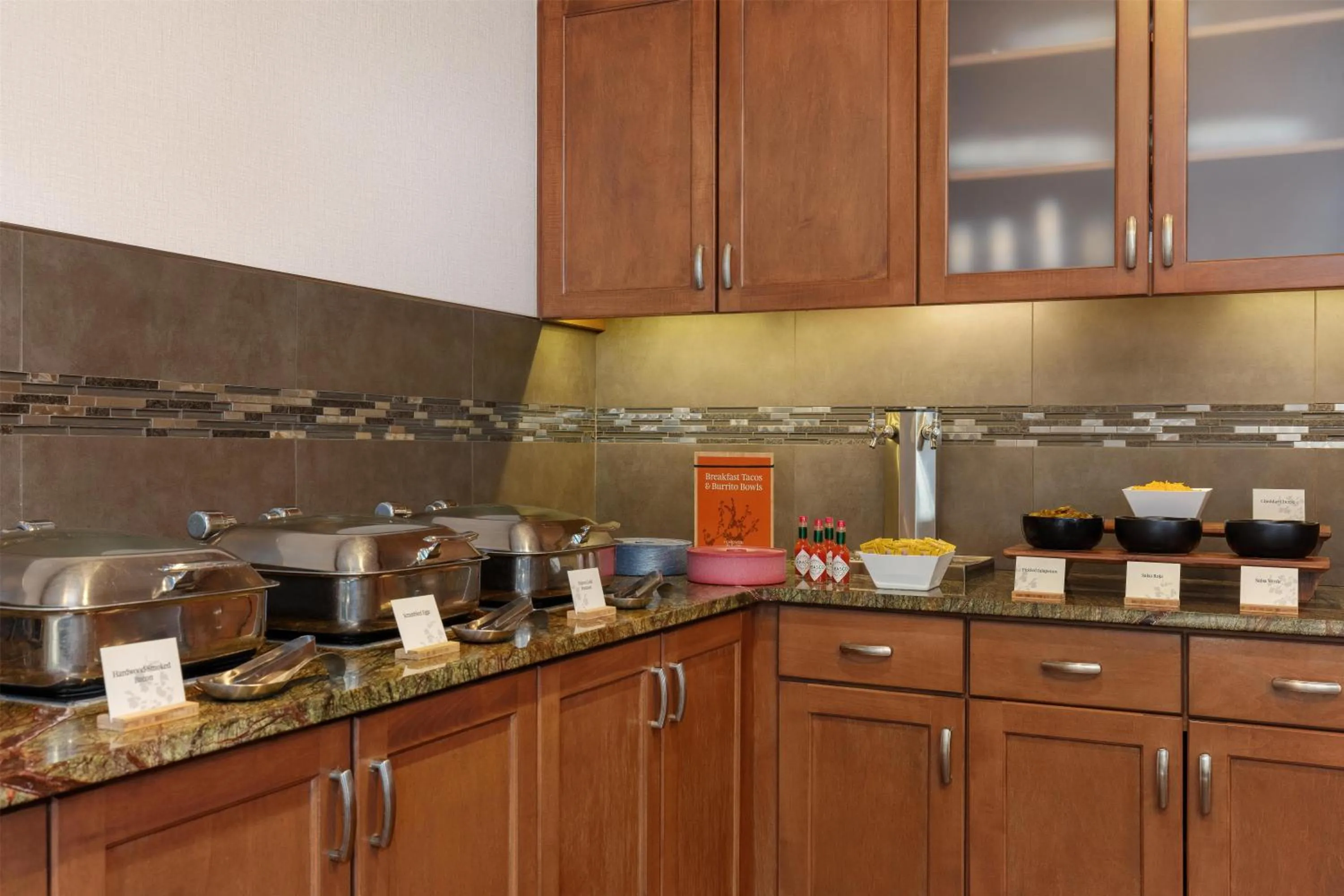 Breakfast in Homewood Suites TechRidge Parmer @ I-35