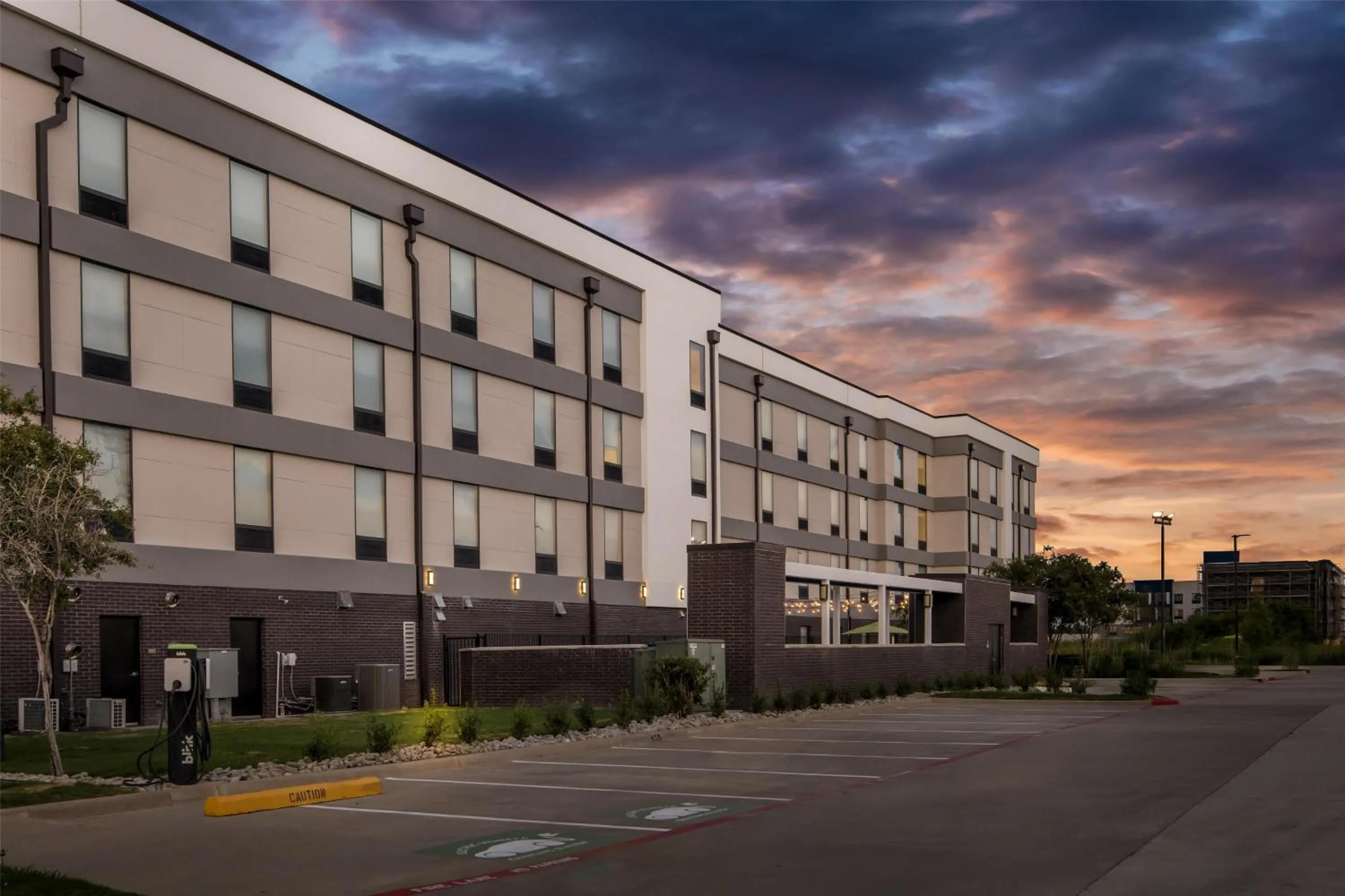 Property building in Home2 Suites by Hilton Irving/DFW Airport North
