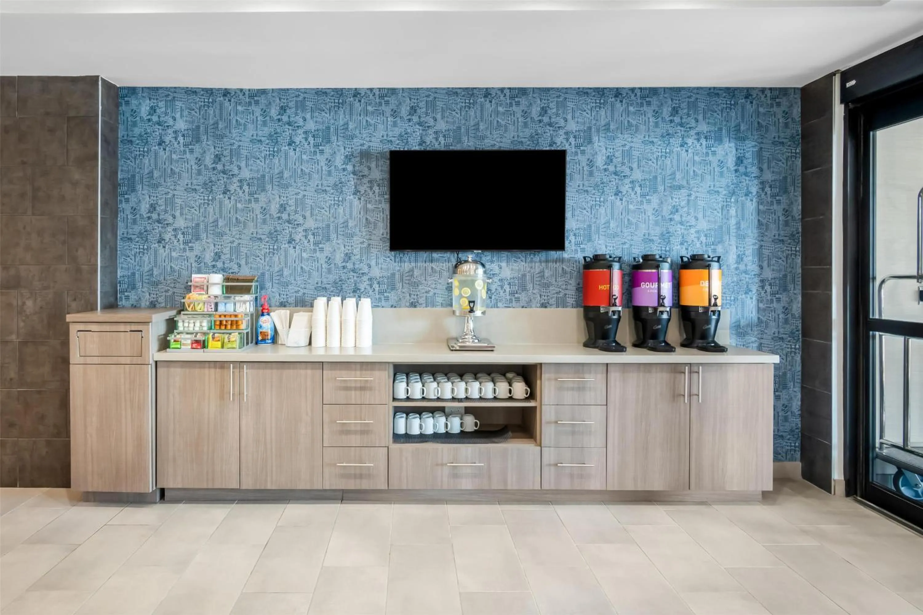 Dining area in Home2 Suites by Hilton Irving/DFW Airport North