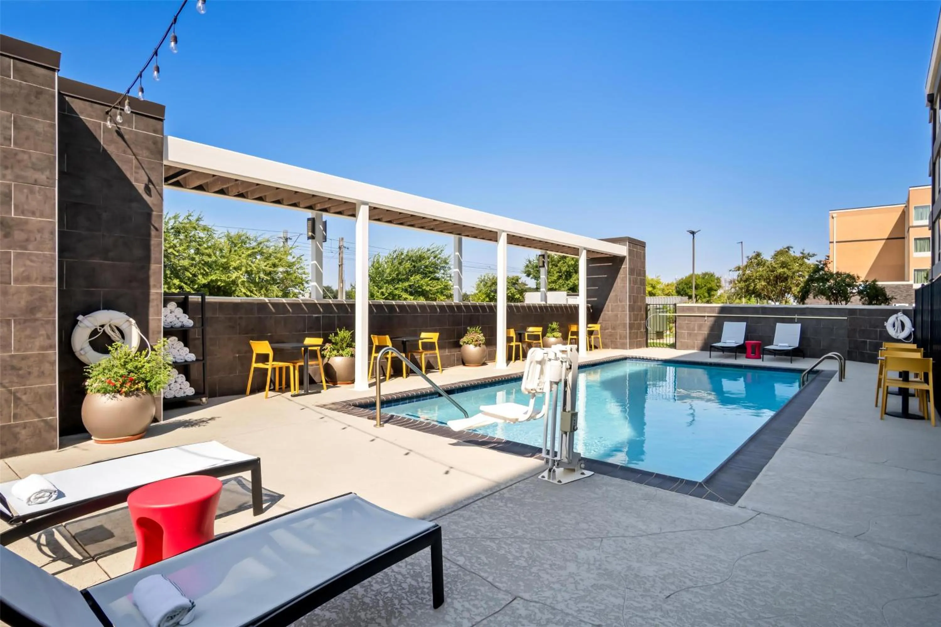 Pool view in Home2 Suites by Hilton Irving/DFW Airport North