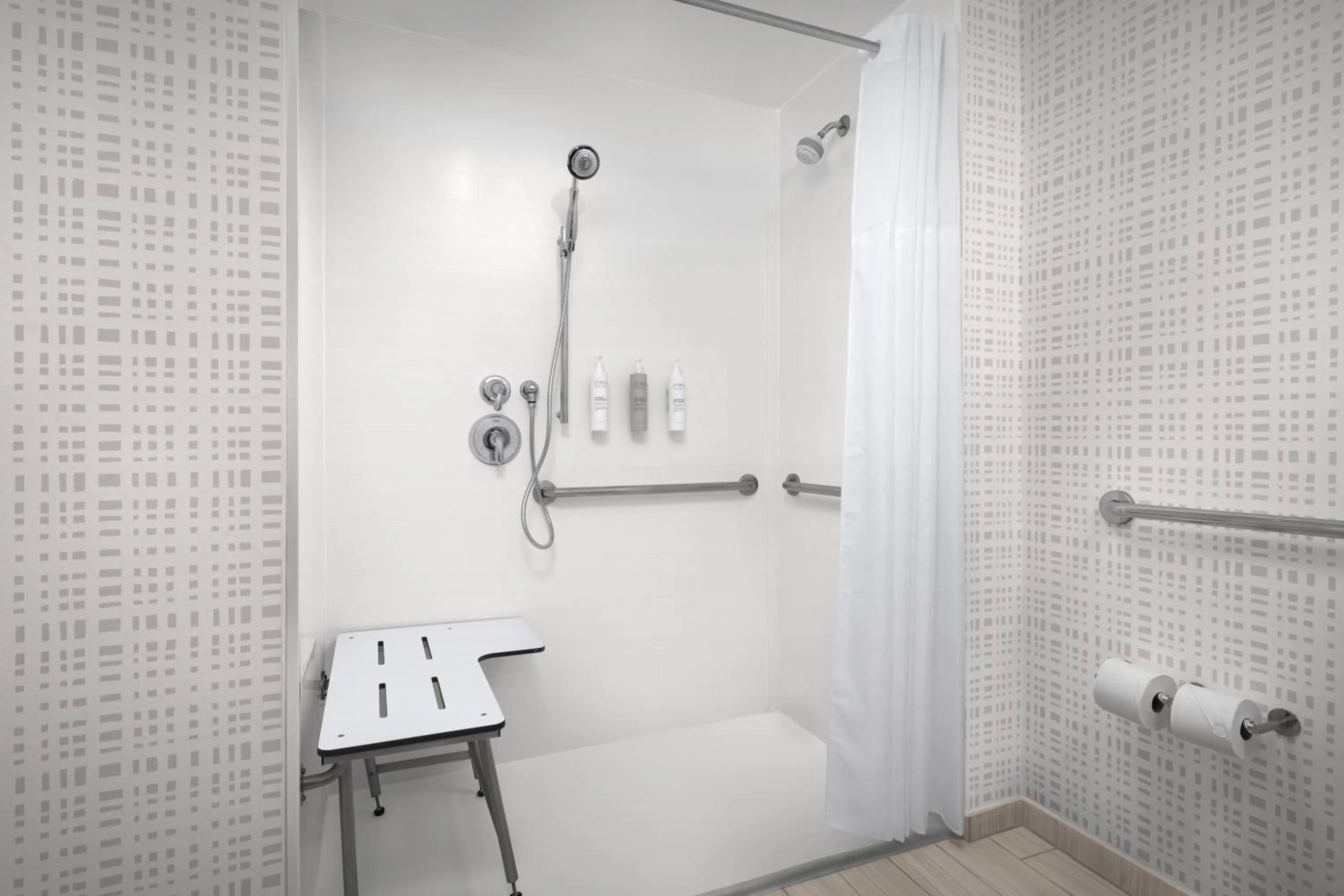 Bathroom in Hampton Inn Washington DC NoMa Union Station