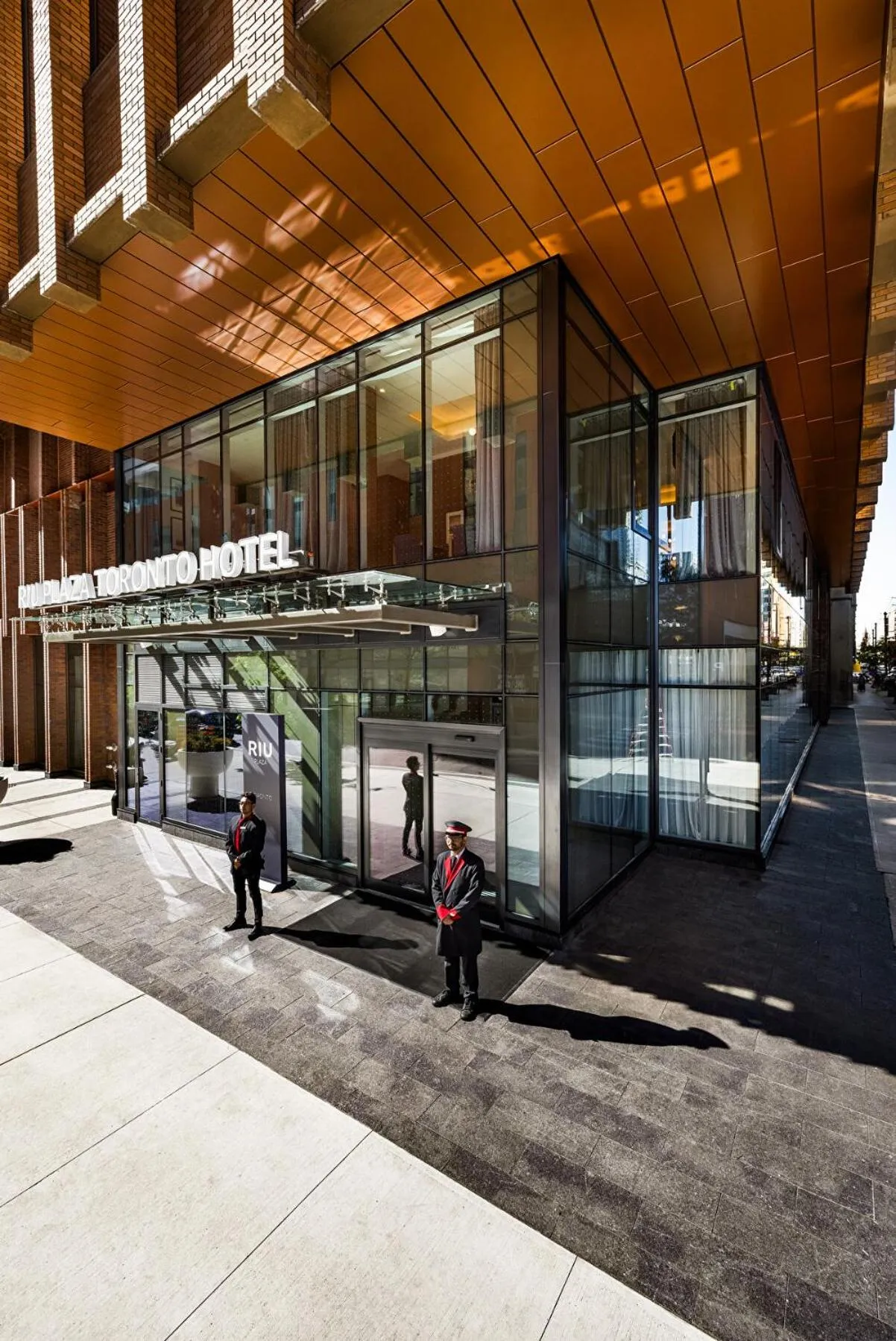 Property building in Riu Plaza Toronto