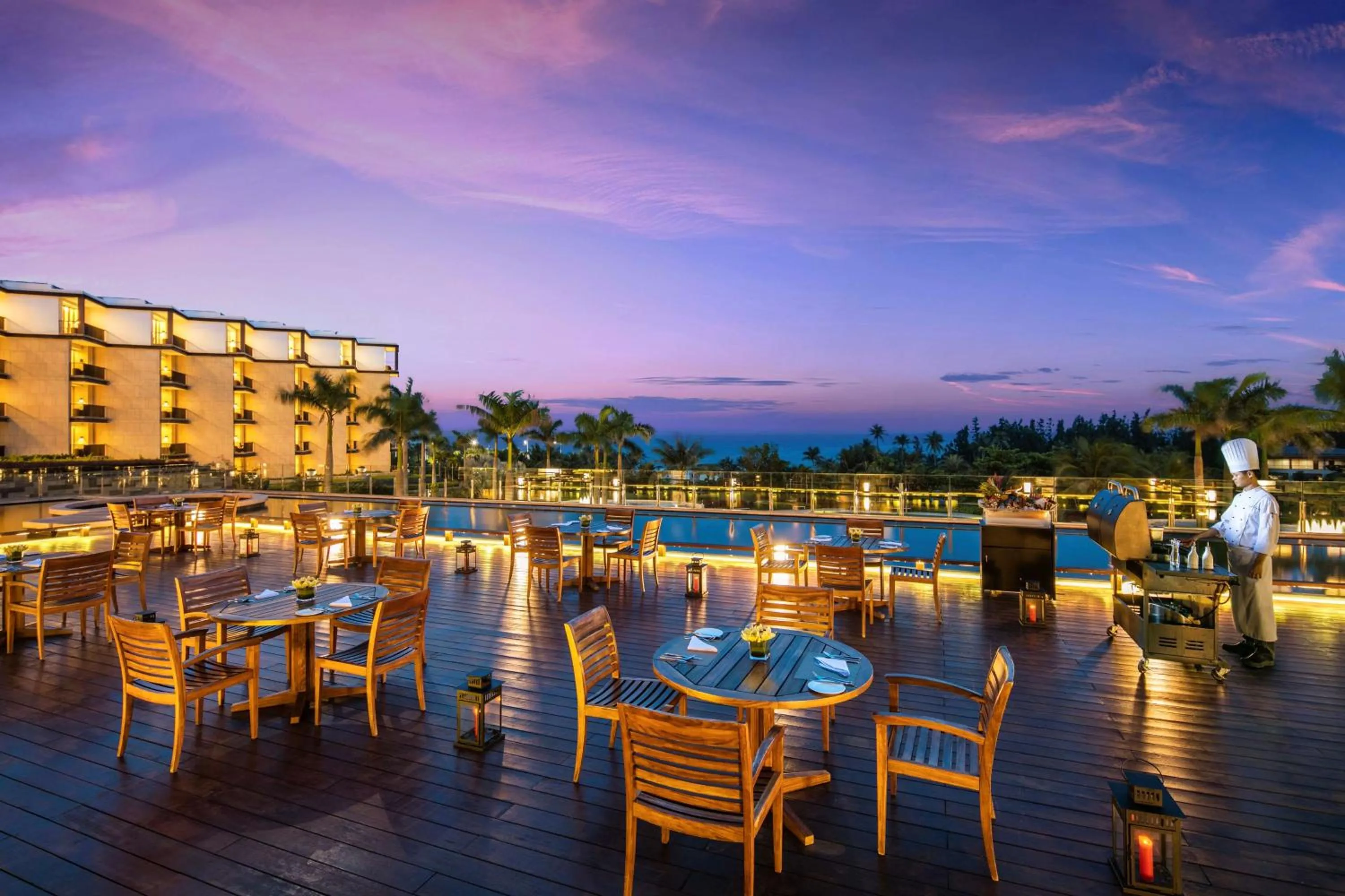 Dining area in Hilton Wenchang