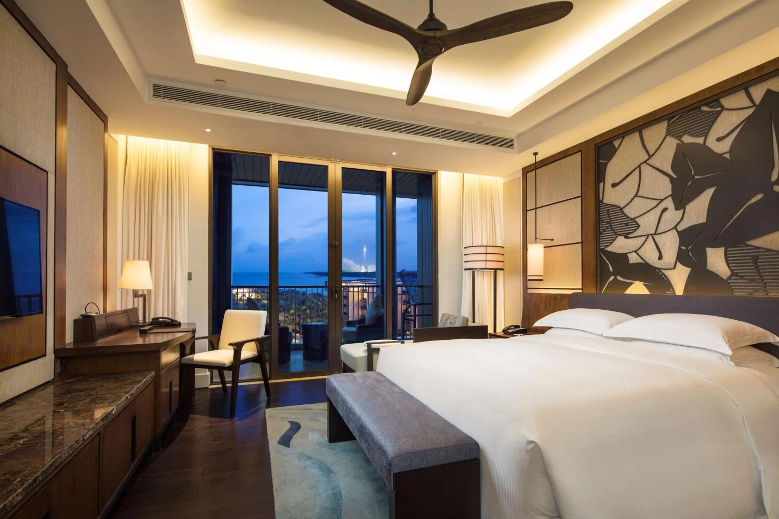 Bedroom, Bed in Hilton Wenchang