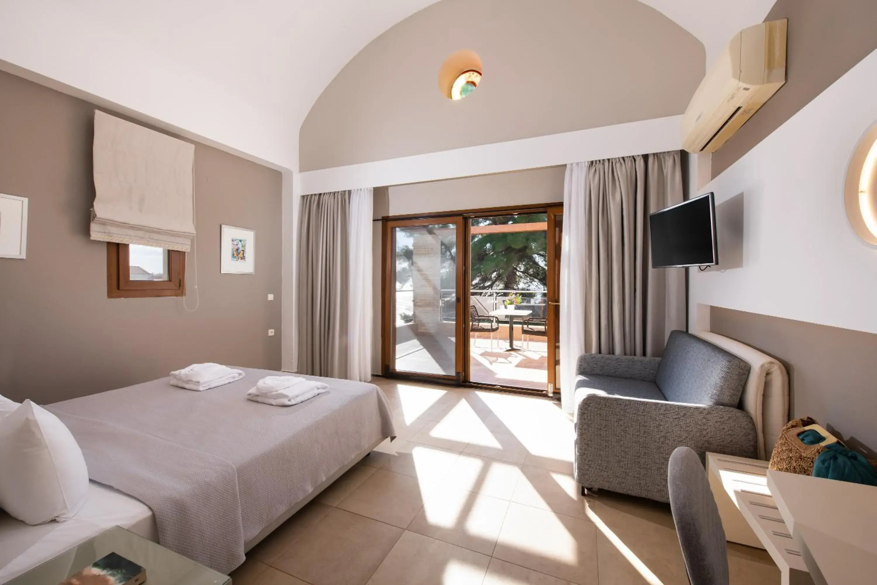 Superior Double Room with Side Sea View in Olympion Sunset Halkidiki Superior Double Room with Side Sea View in Olympion Sunset Halkidiki