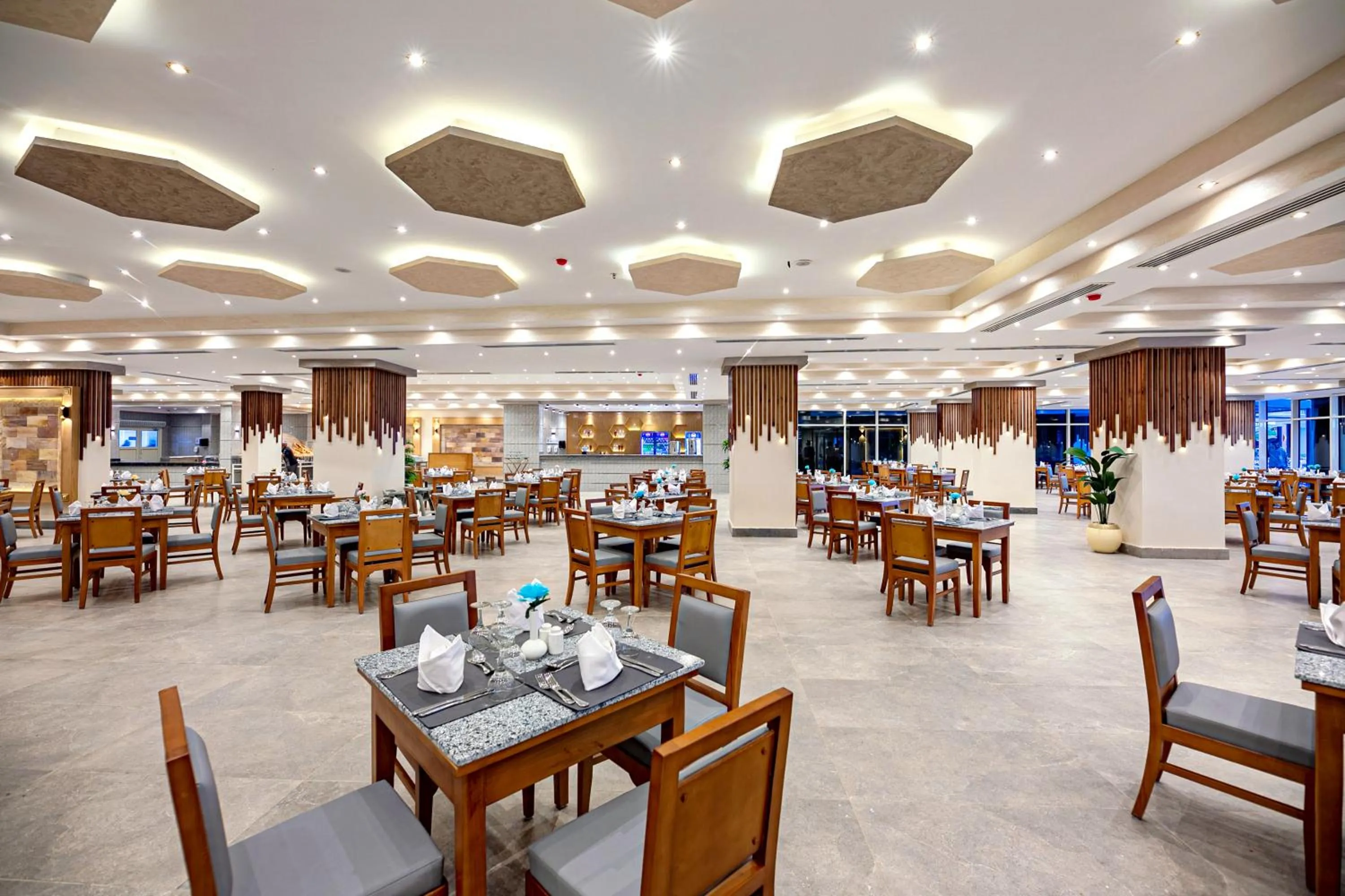 Restaurant/places to eat in Rewaya Majestic Resort