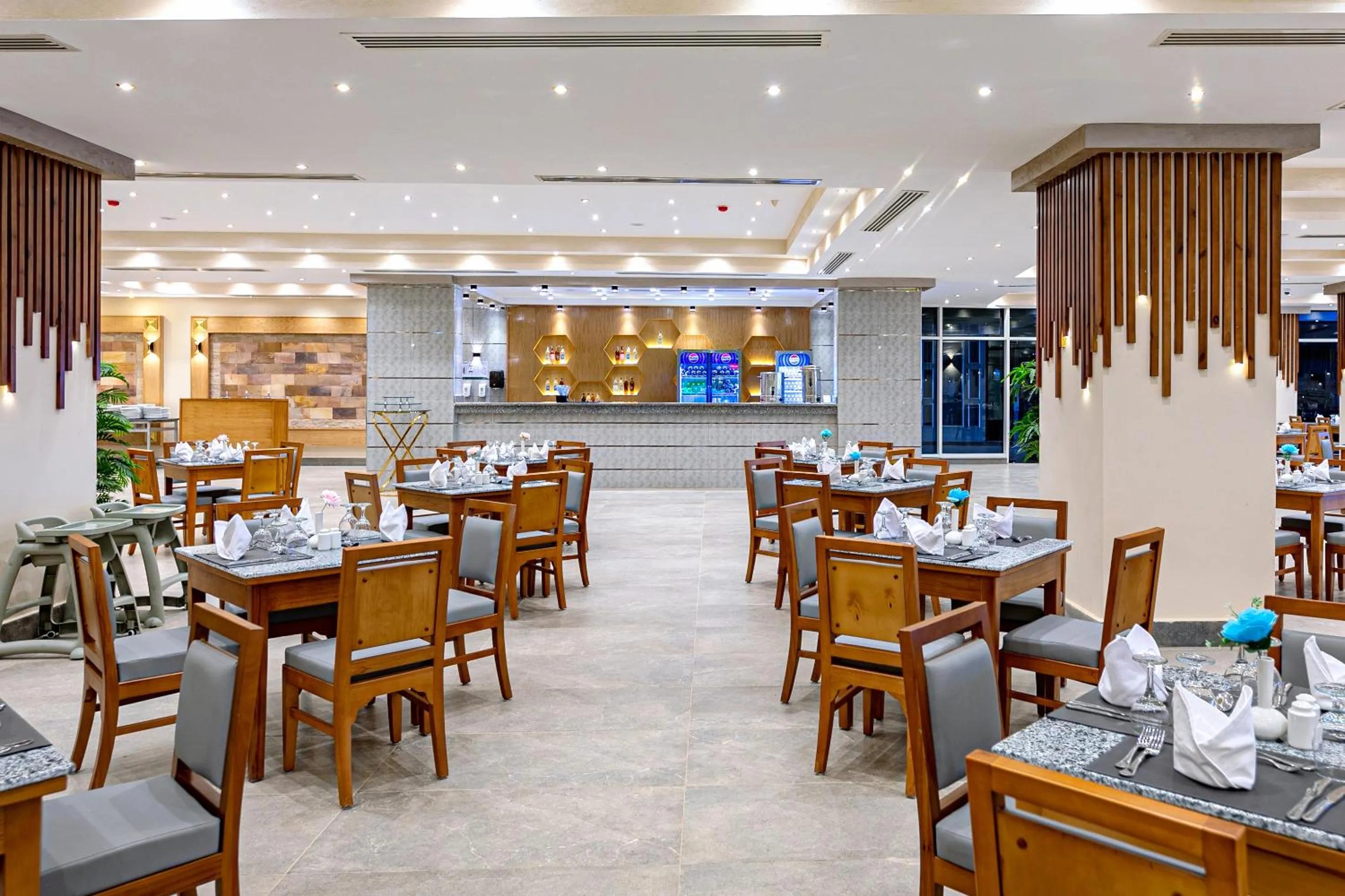 Restaurant/places to eat in Rewaya Majestic Resort