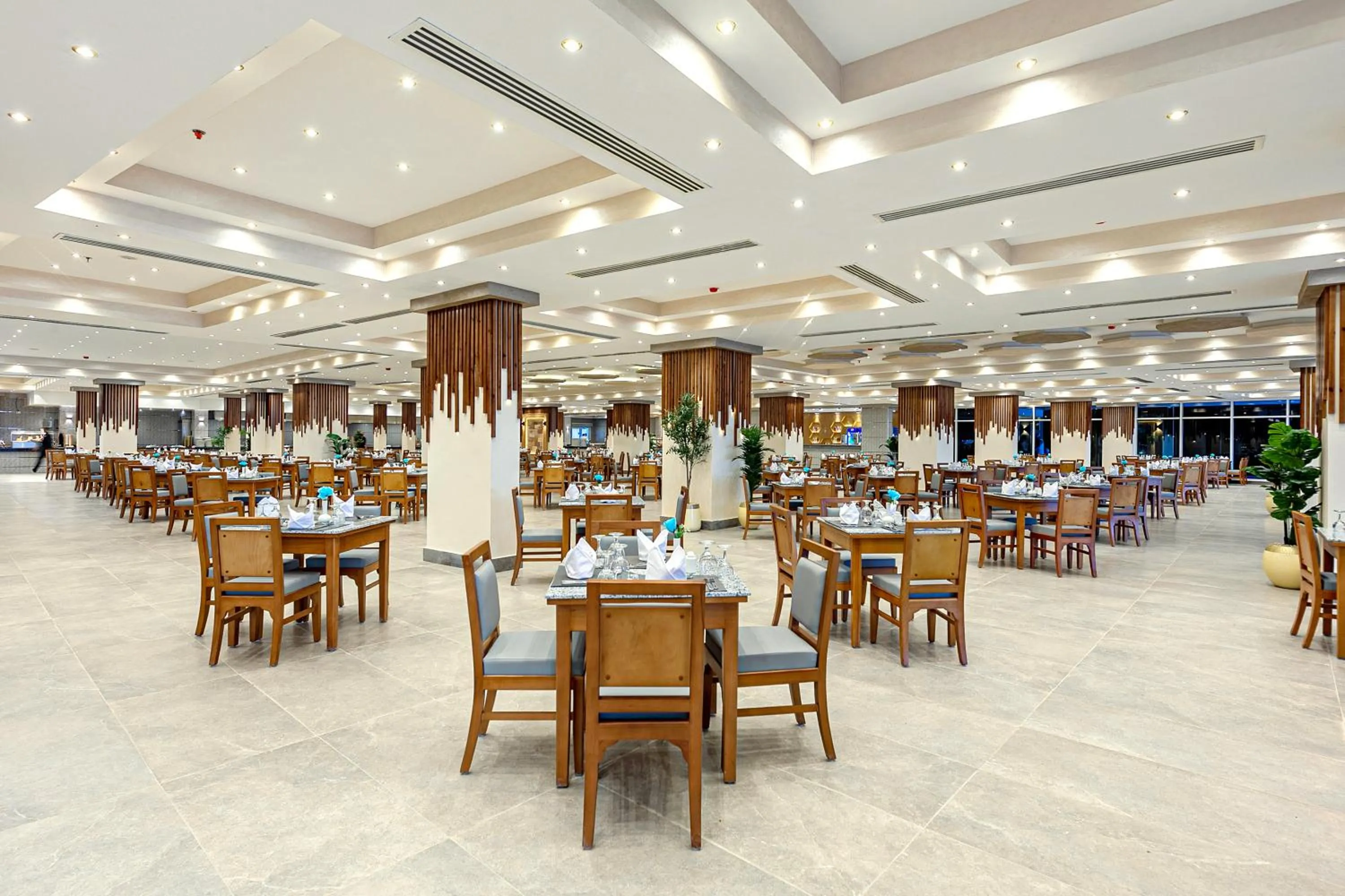 Restaurant/places to eat in Rewaya Majestic Resort