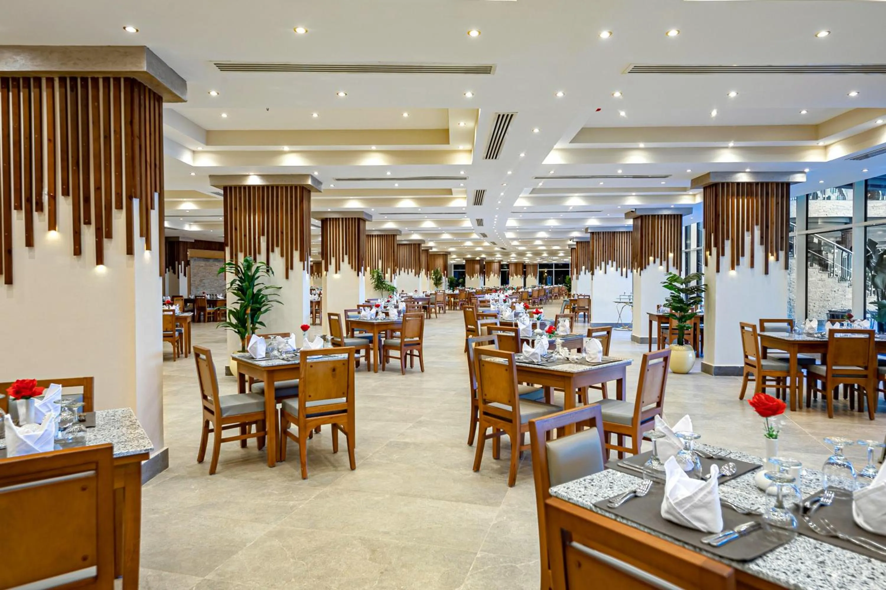 Restaurant/places to eat in Rewaya Majestic Resort