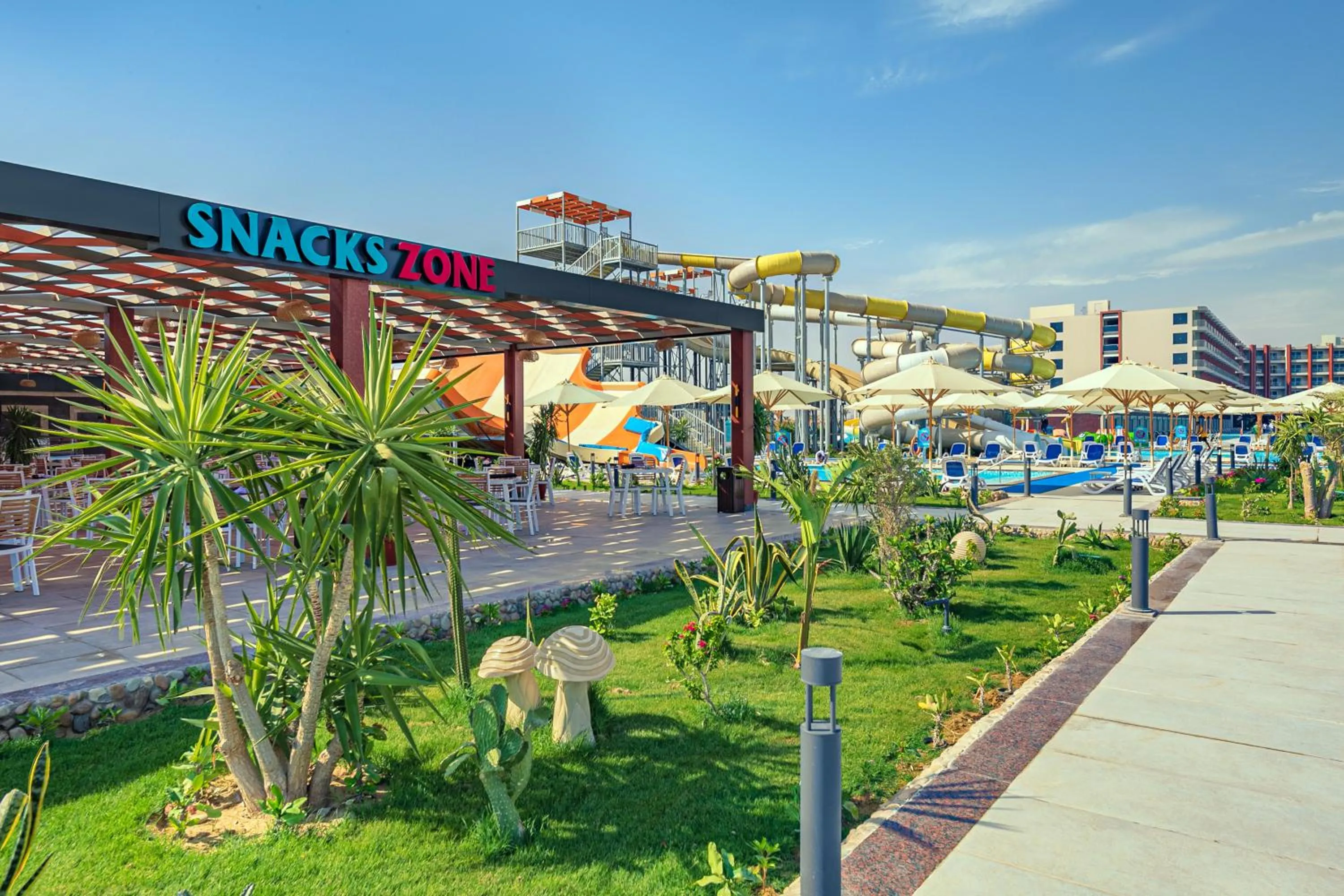 Restaurant/places to eat in Rewaya Majestic Resort