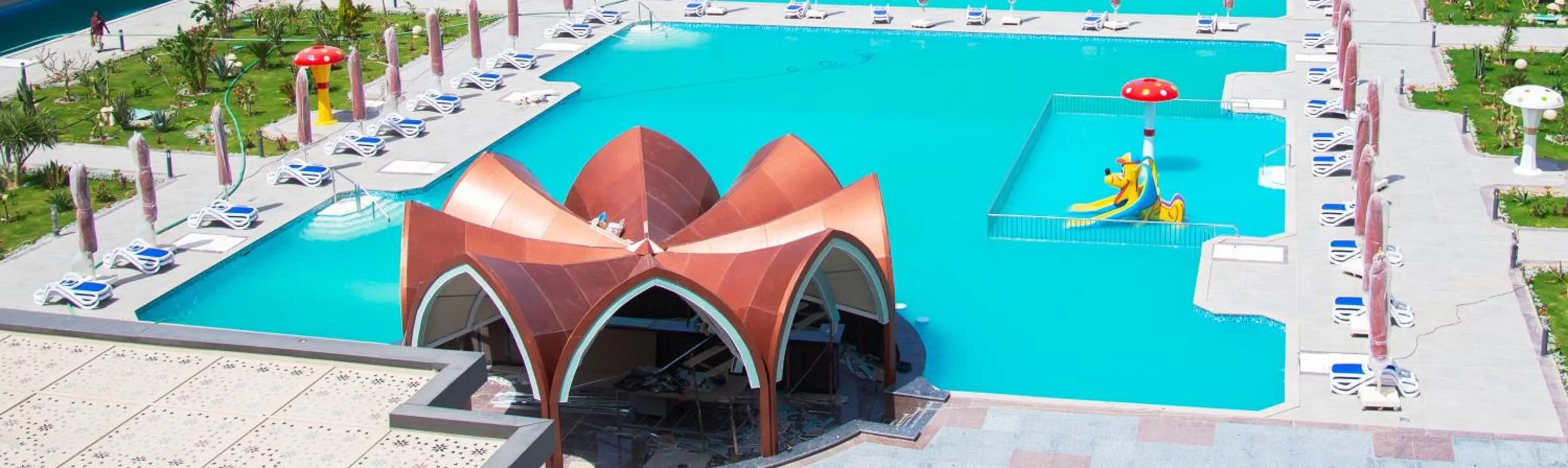 Swimming pool in Rewaya Majestic Resort