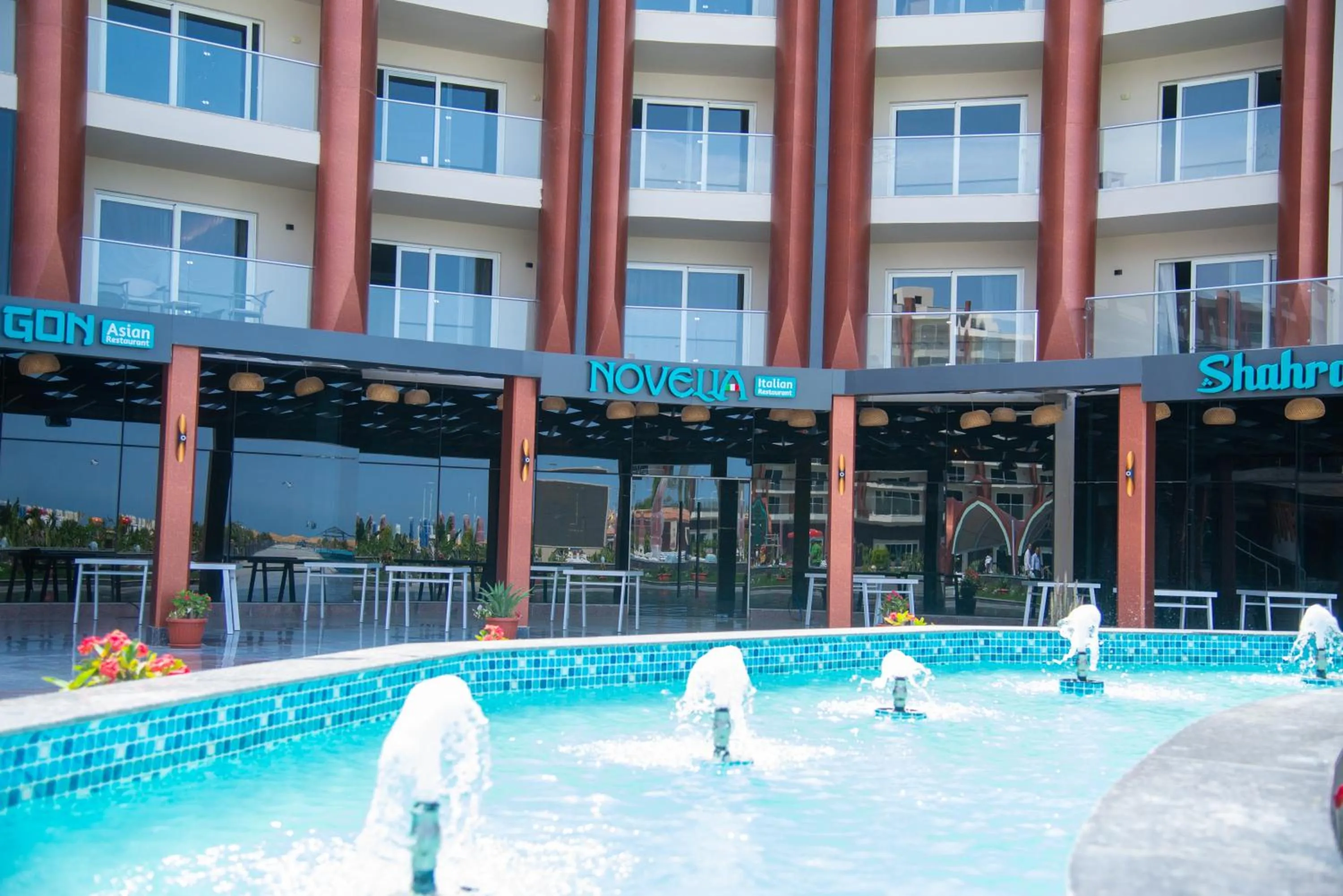 Restaurant/places to eat in Rewaya Majestic Resort