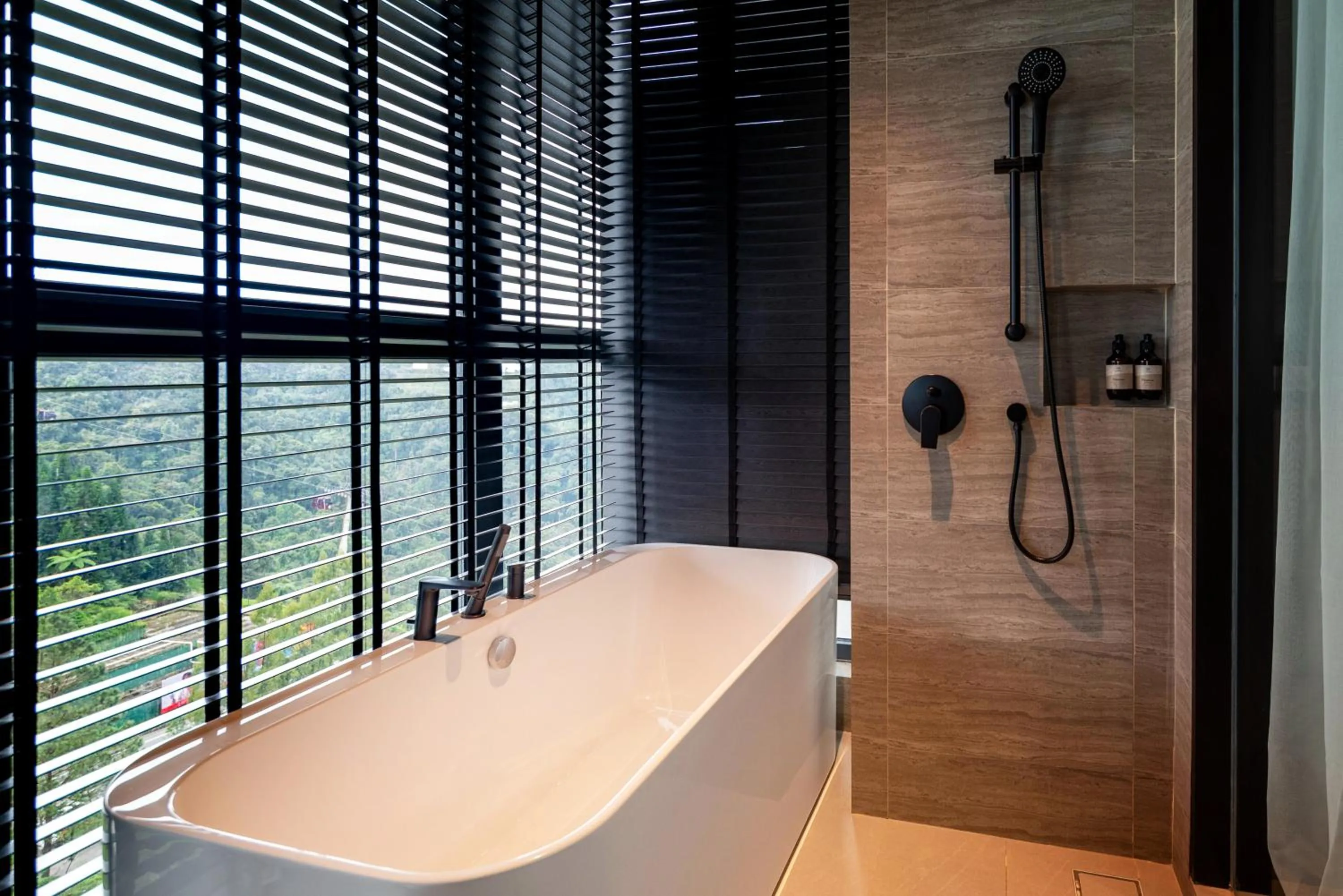 Shower in Antara Genting by Harvinton Mansion