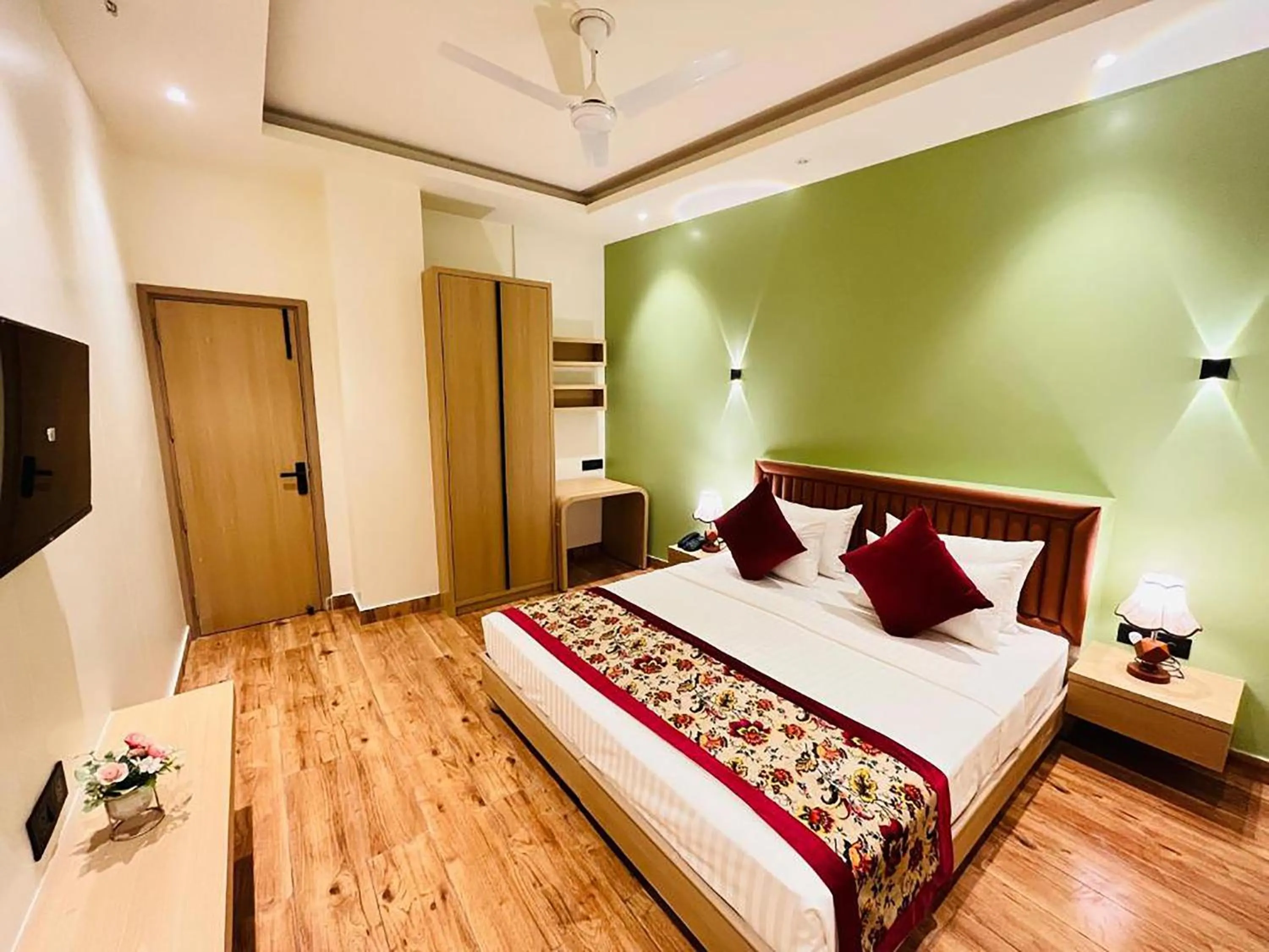 Bed in Hotel Punj E Tara Anand Vihar Vaishali Ghaziabad