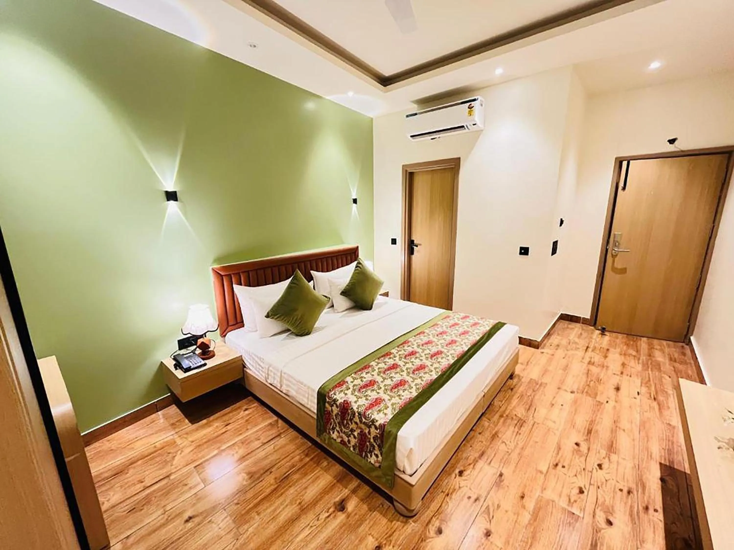 Bed in Hotel Punj E Tara Anand Vihar Vaishali Ghaziabad