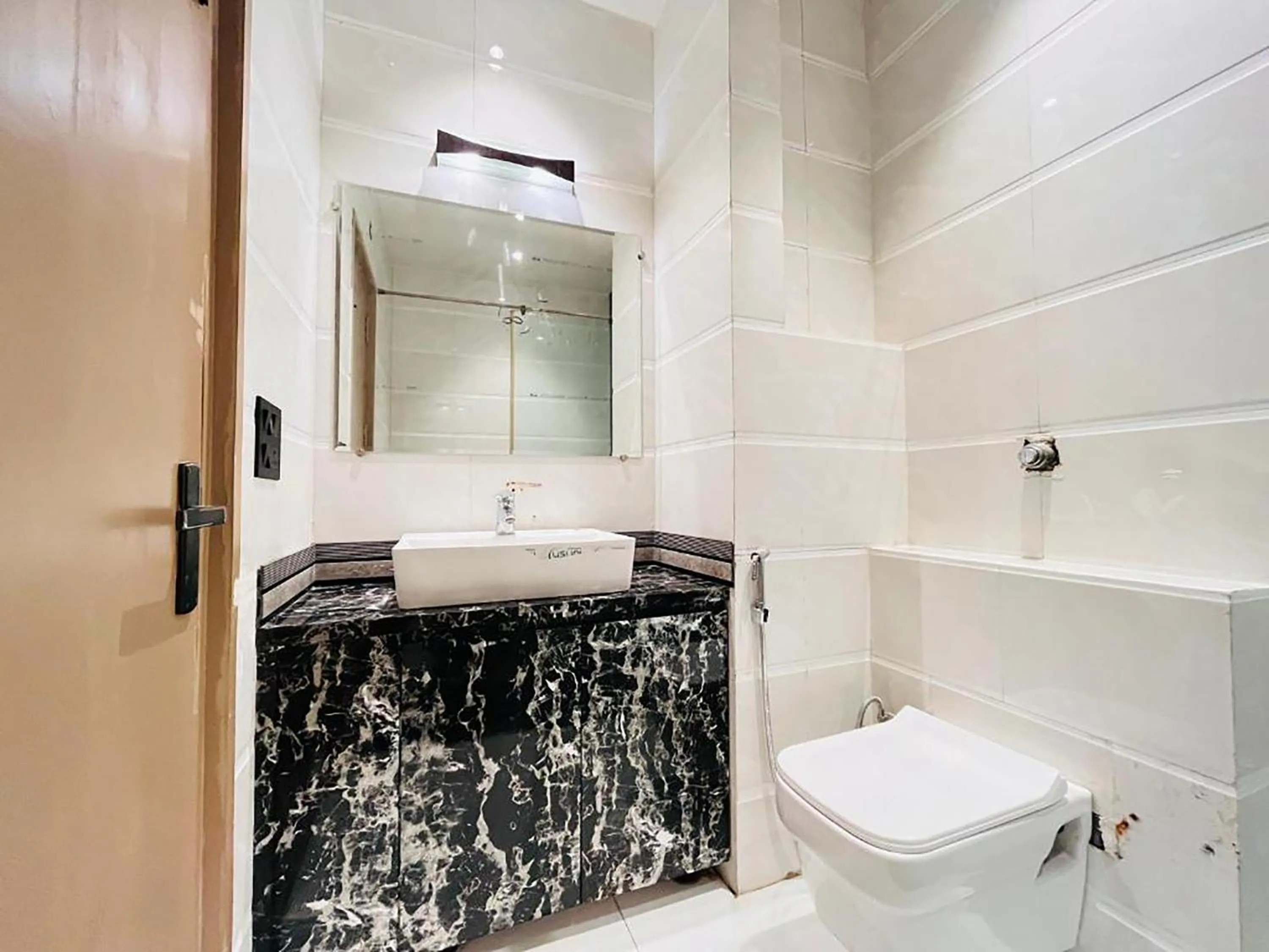 Shower in Hotel Punj E Tara Anand Vihar Vaishali Ghaziabad