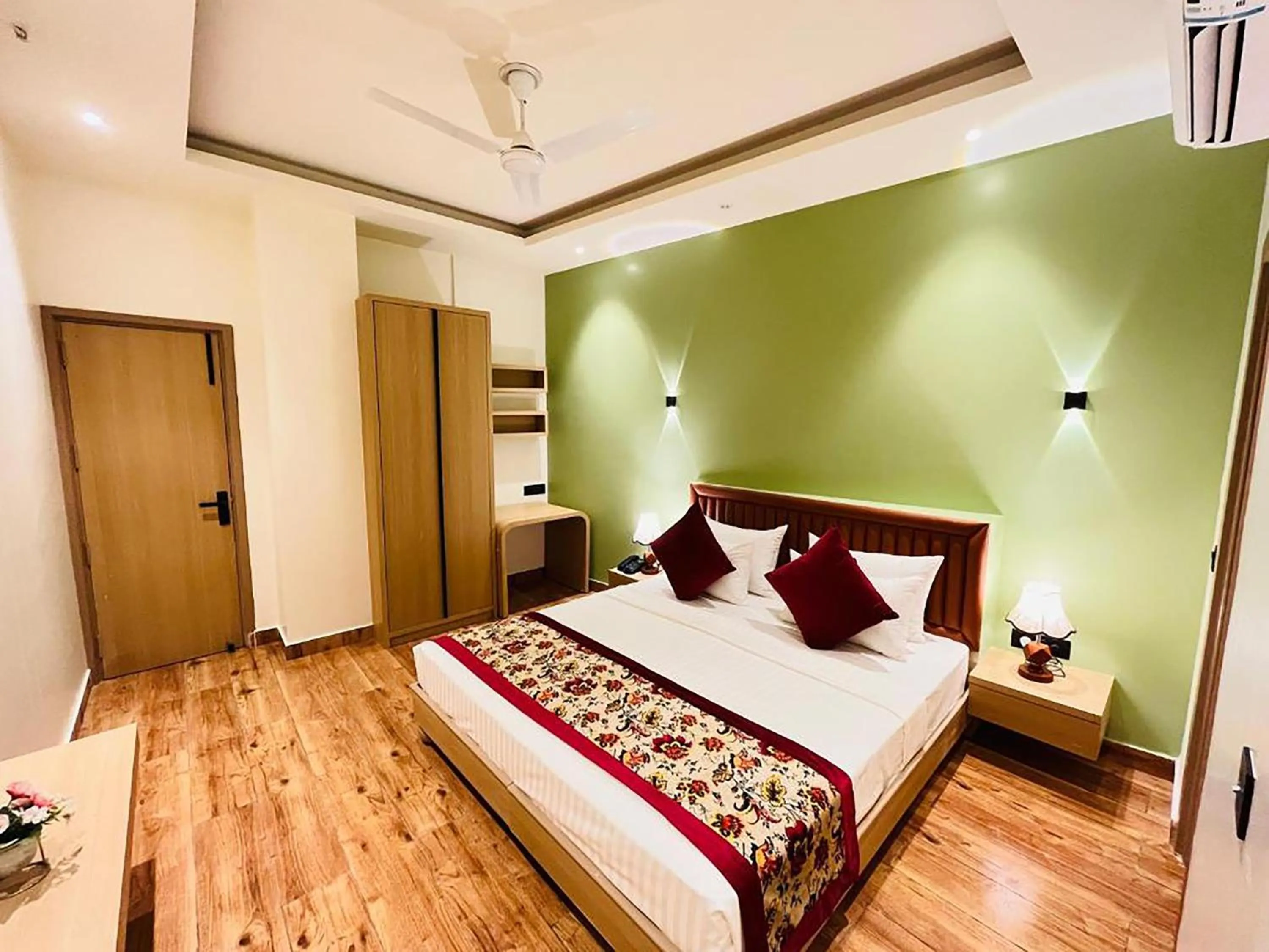 Bed in Hotel Punj E Tara Anand Vihar Vaishali Ghaziabad