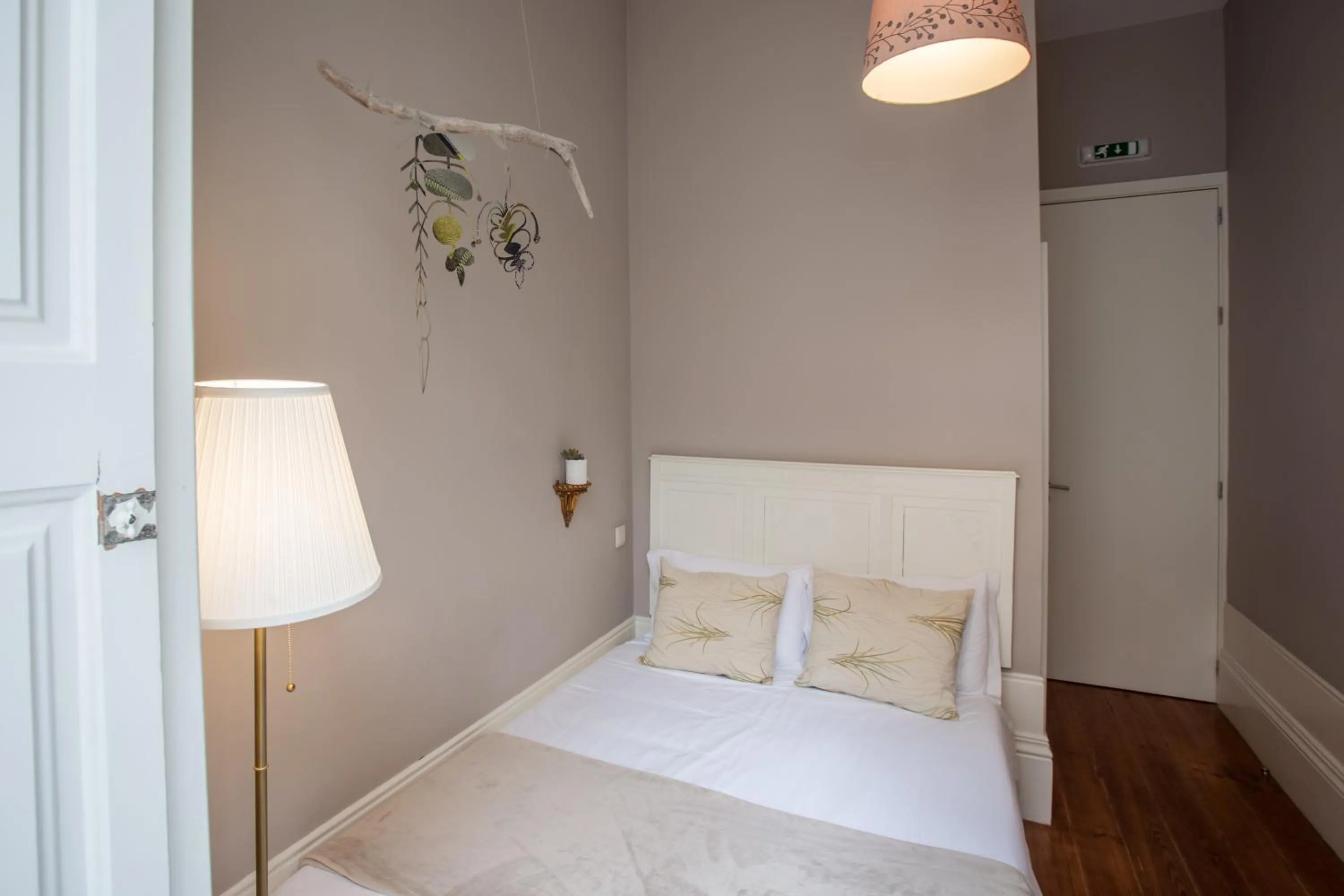 Photo of the whole room, Bed in Being Porto Hostel